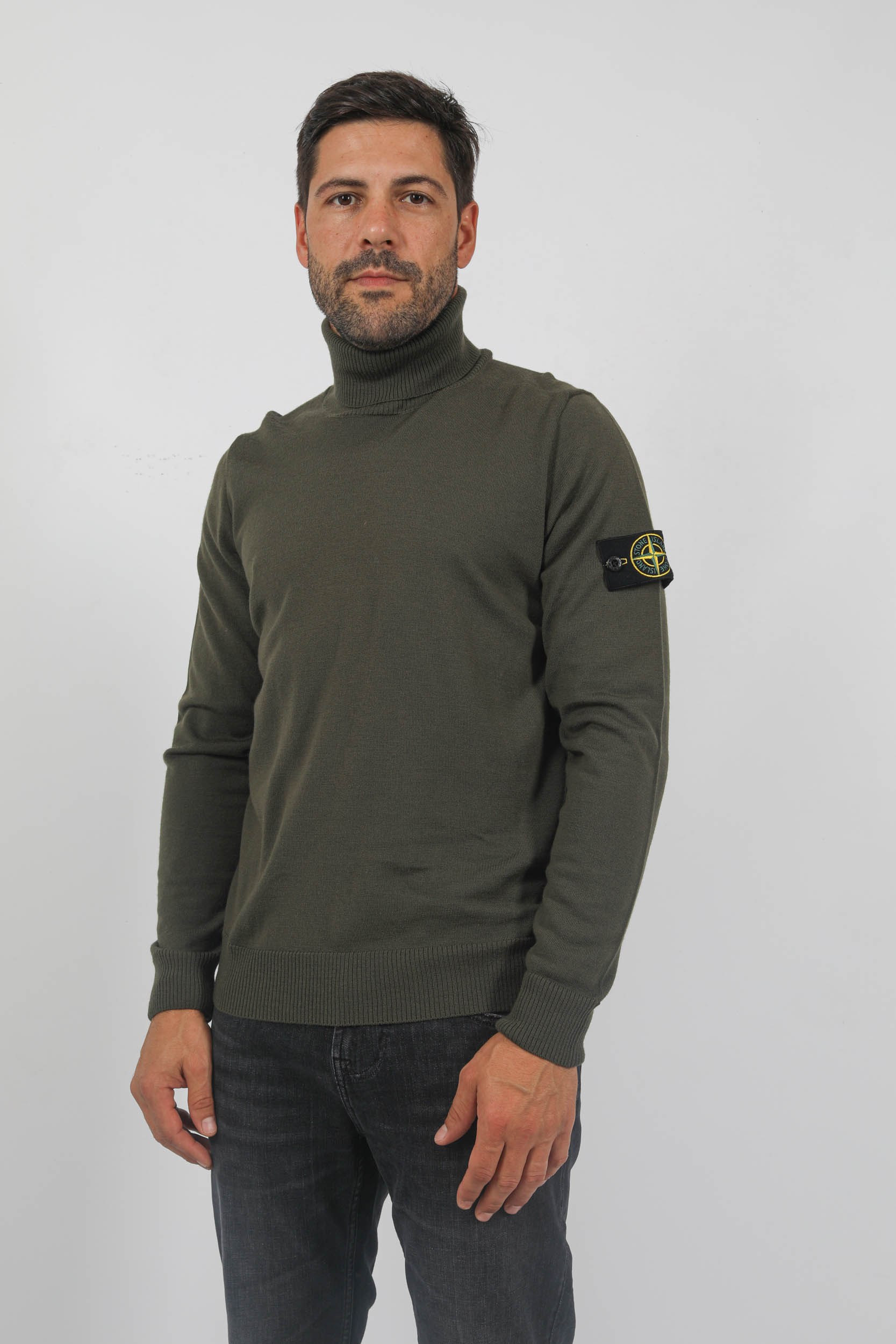  Image du produit PULL COL ROULE MERINOS STONE ISLAND KAKI 7915525C4-V0058 - 2