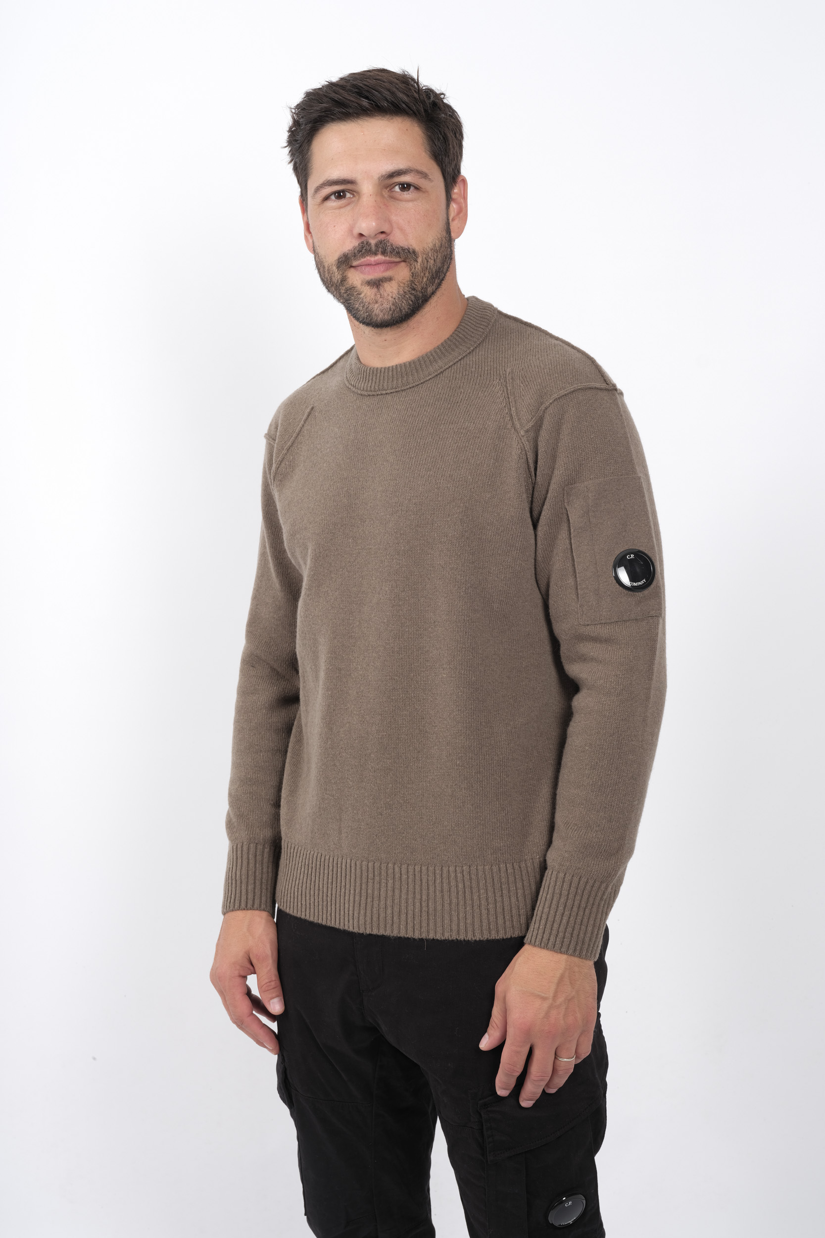  Image du produit PULL C.P COMPANY COL ROND KAKI N047A-359 - 2
