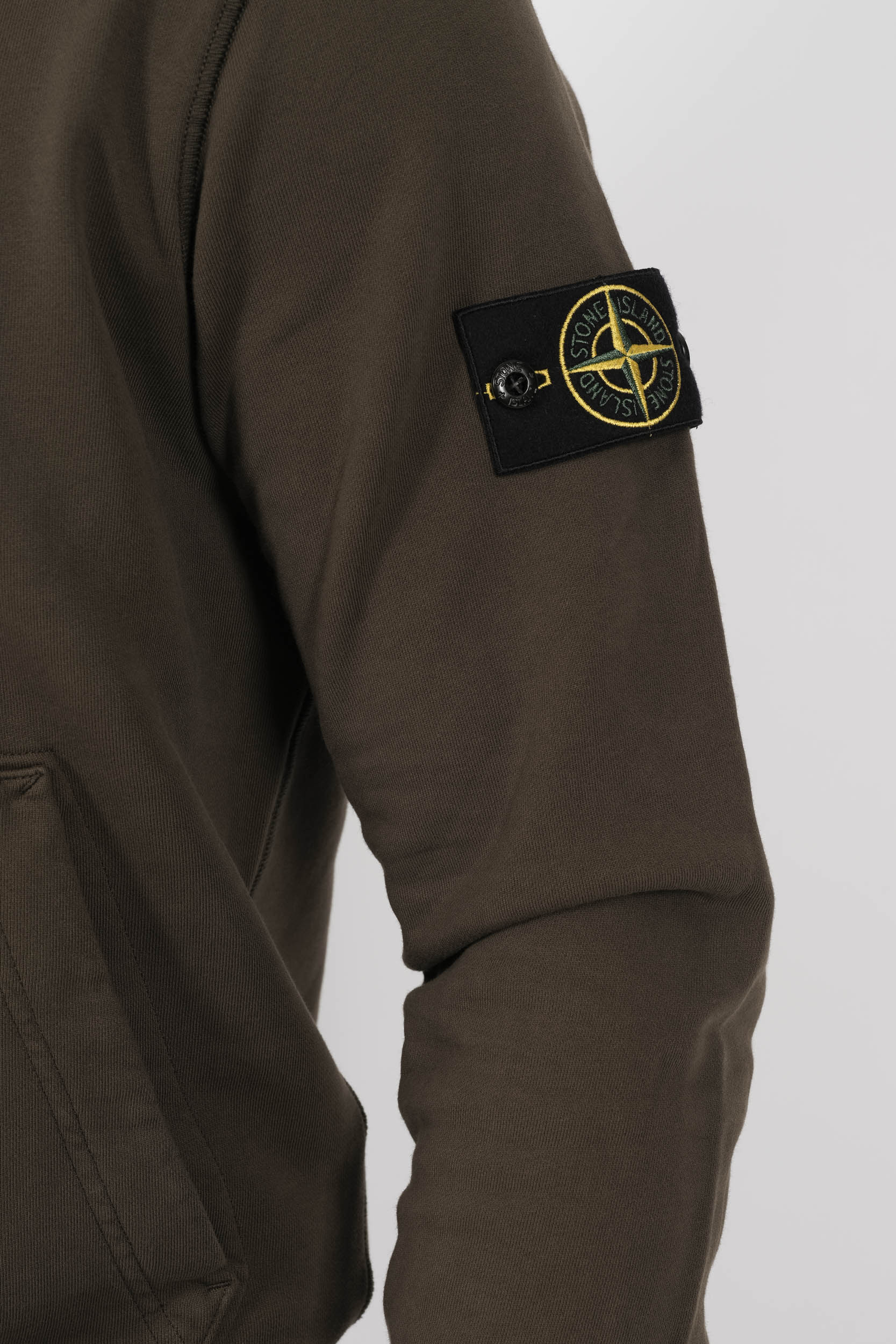 Image du produit SWEAT STONE ISLAND A CAPUCHE KAKI S156145S51-V0054