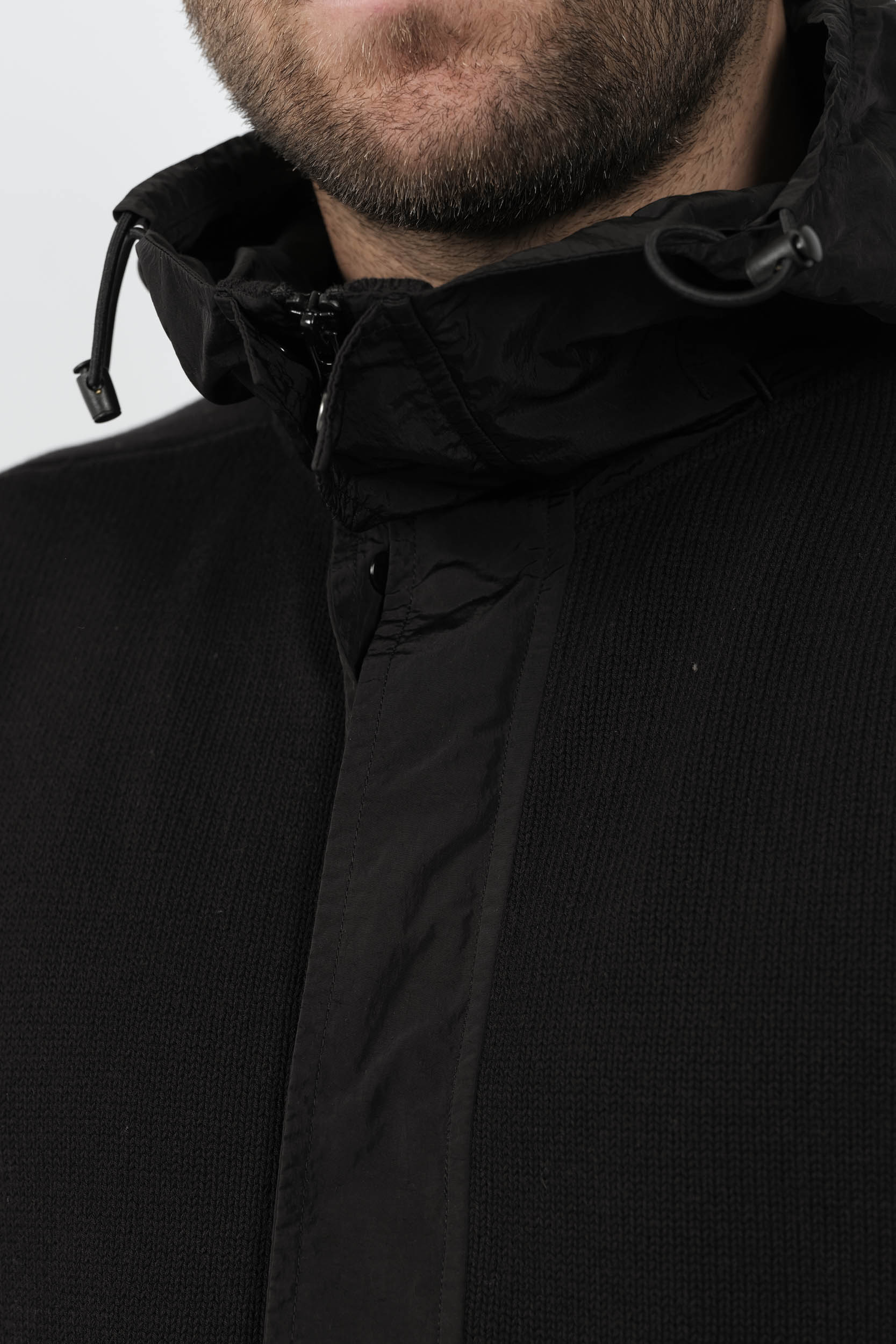 GILET C.P COMPANY ZIPPE A CAPUCHE NOIR N027A-999