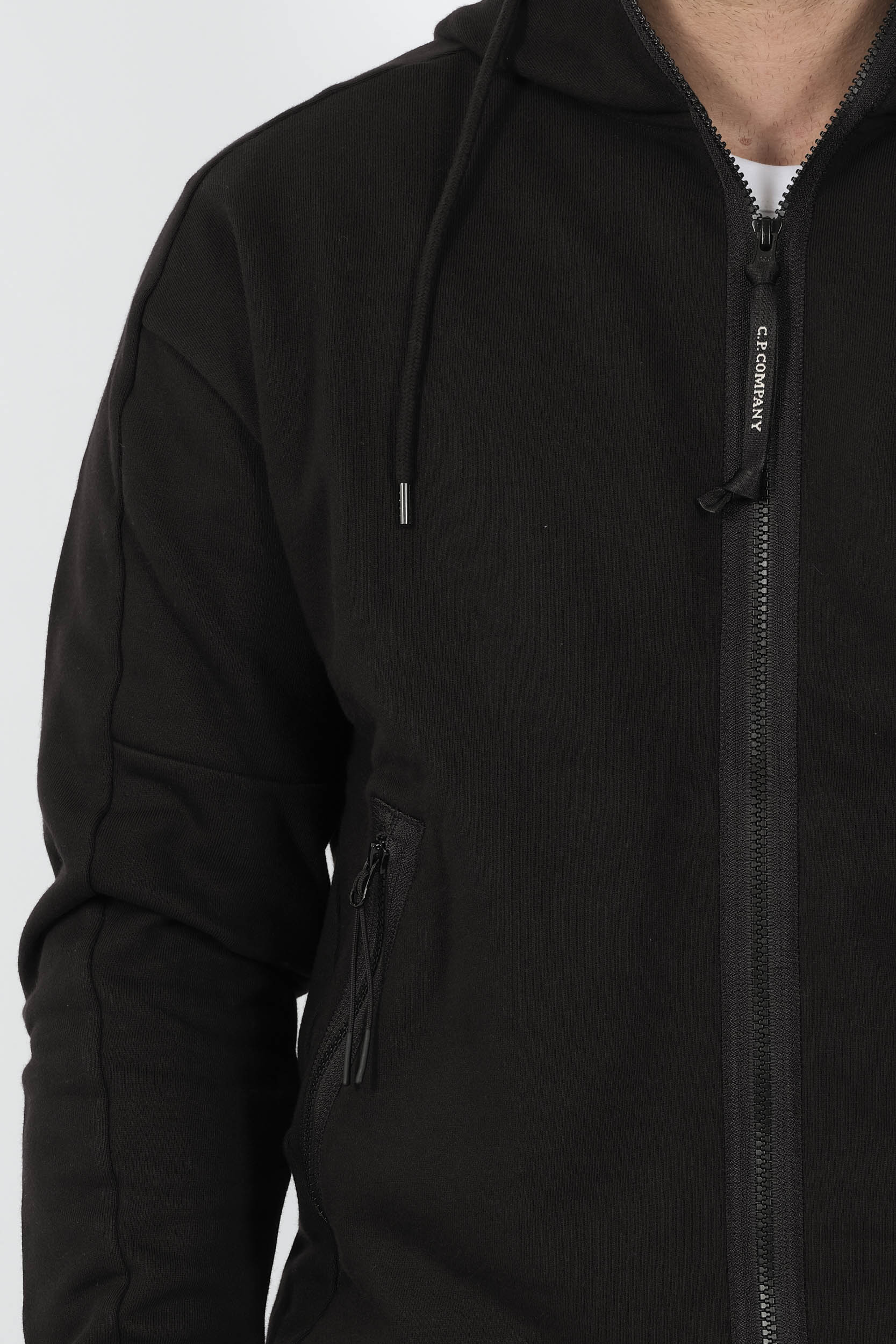  Image du produit SWEAT C.P COMPANY ZIPPE A CAPUCHE LUNETTES NOIR S028A-999 - 6