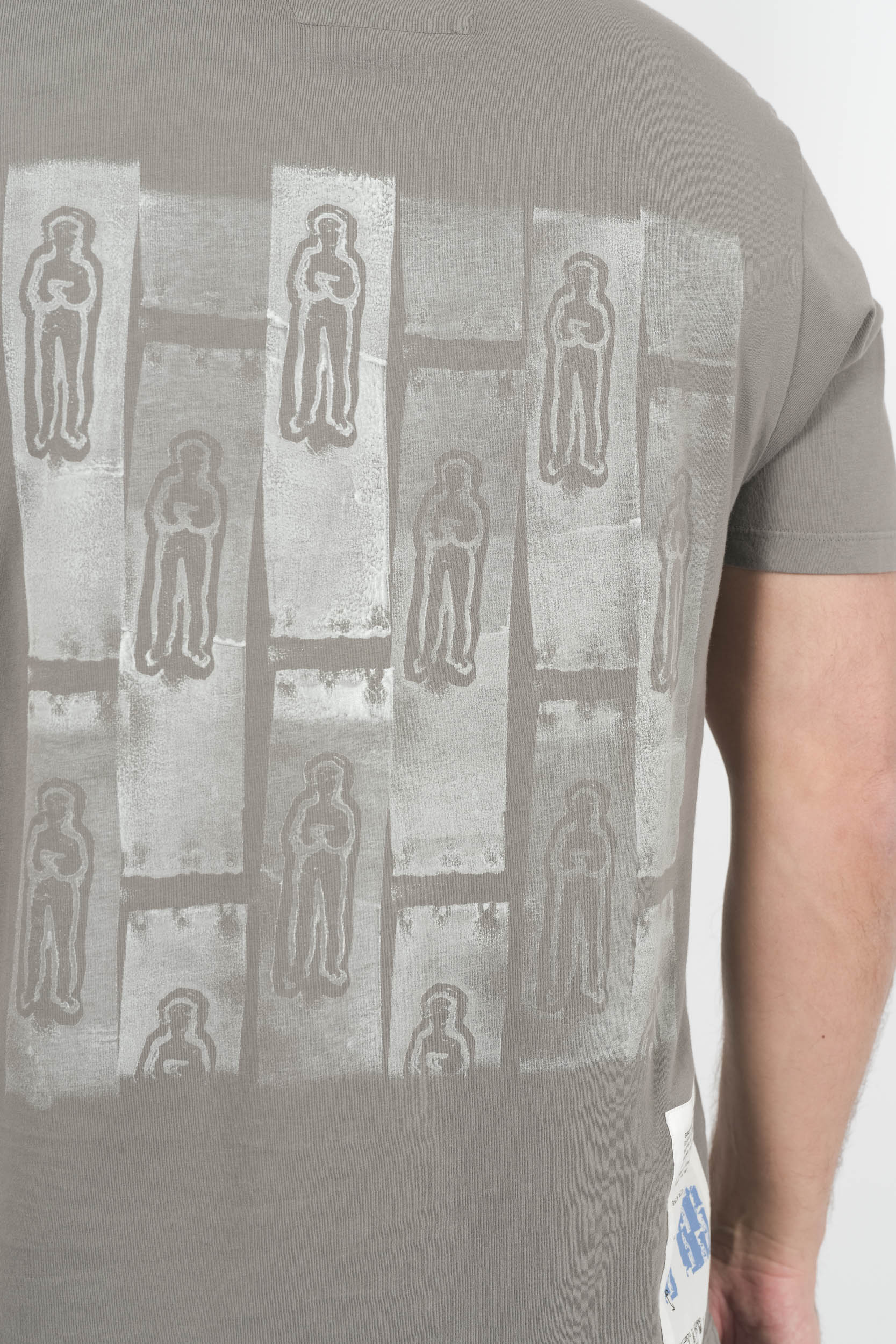  Image du produit TEE-SHIRT C.P COMPANY AVEC LOGO DEVANT ET DOS GRIS S310A-935 - 6