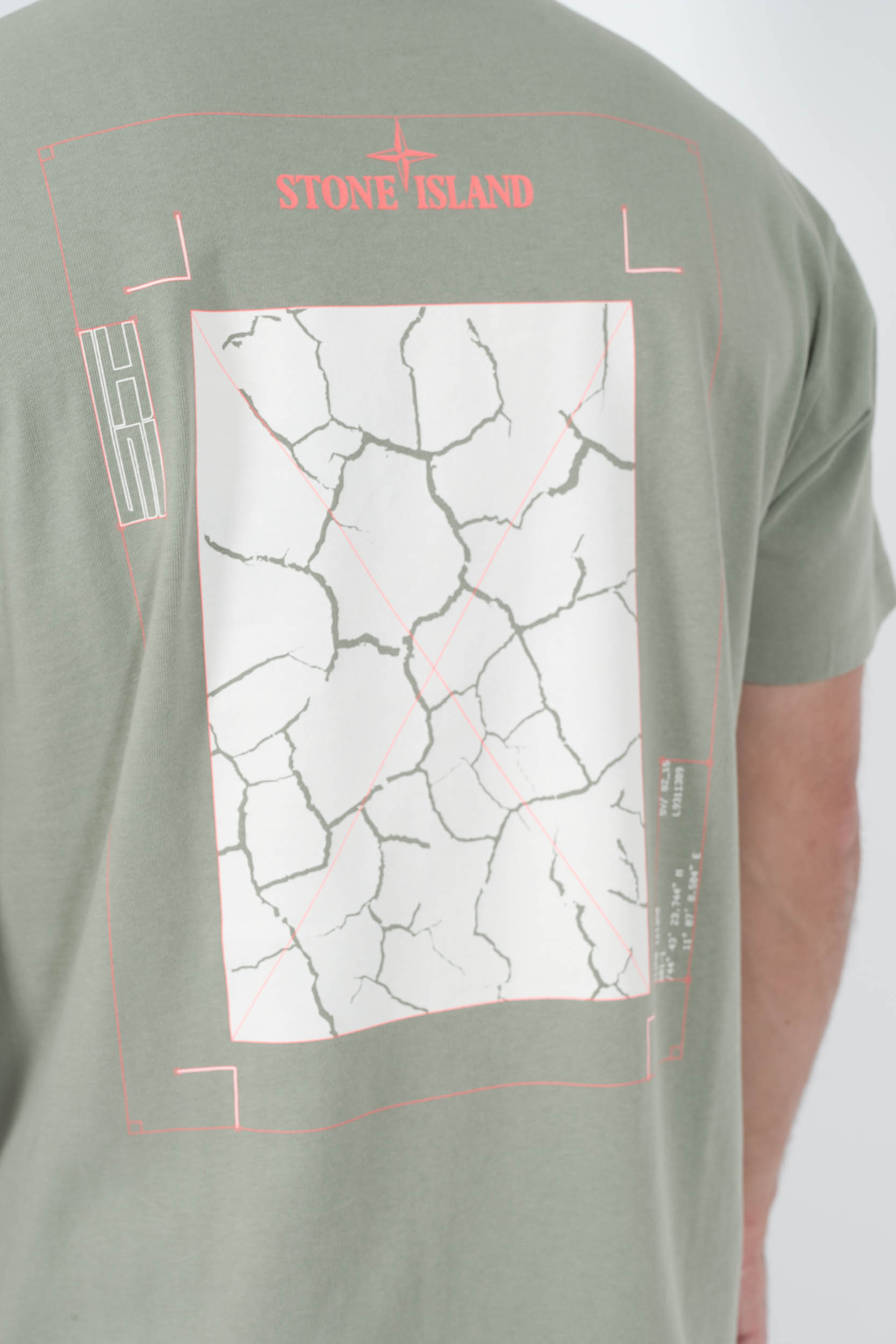  Image du produit TEE-SHIRT STONE ISLAND AVEC IMPRIME VERT S15212RCS137-V0055 - 6