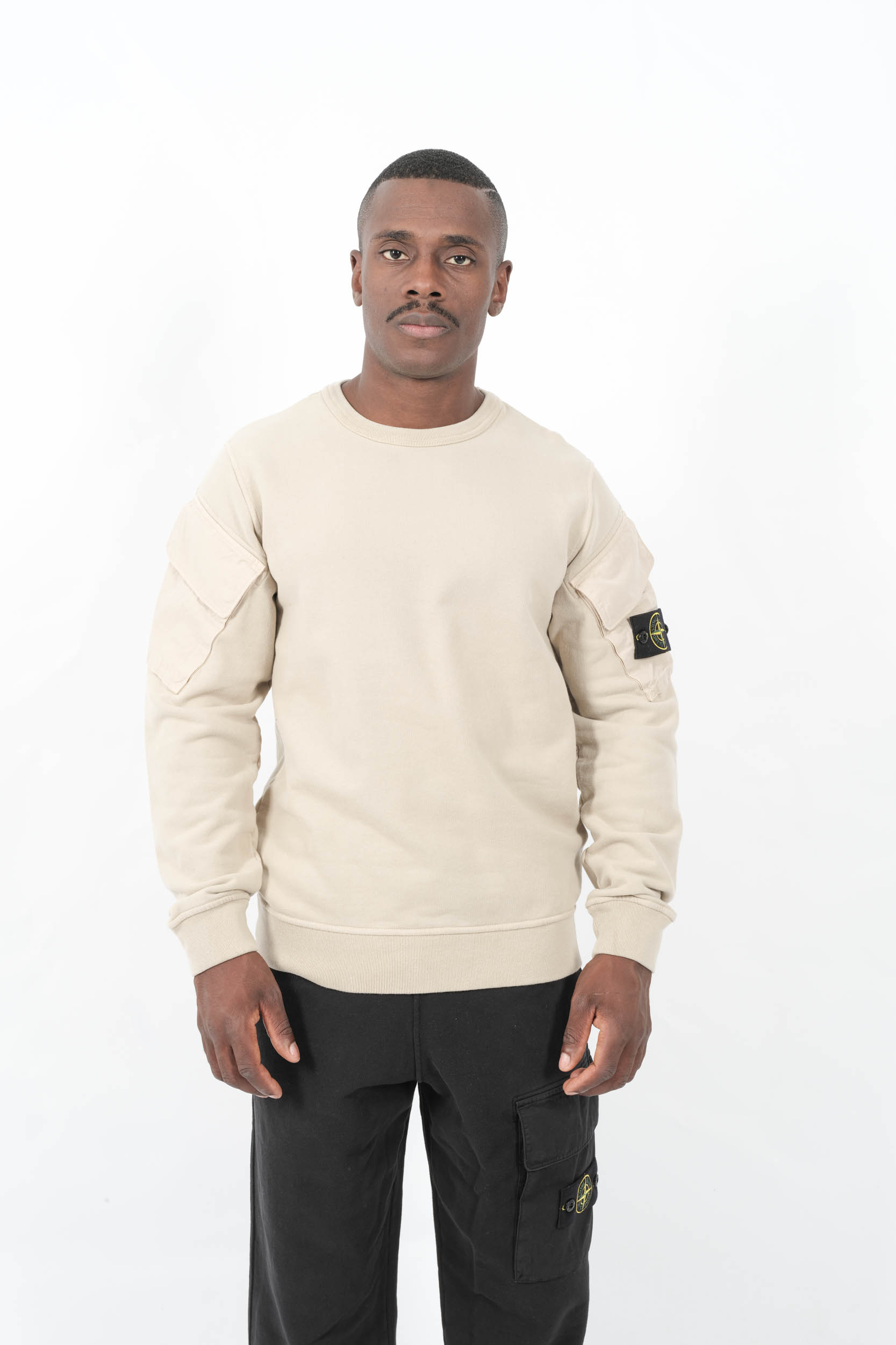  Image du produit SWEAT STONE ISLAND BEIGE AVEC POCHES SUR LES MANCHES 6100008-V009A - 4