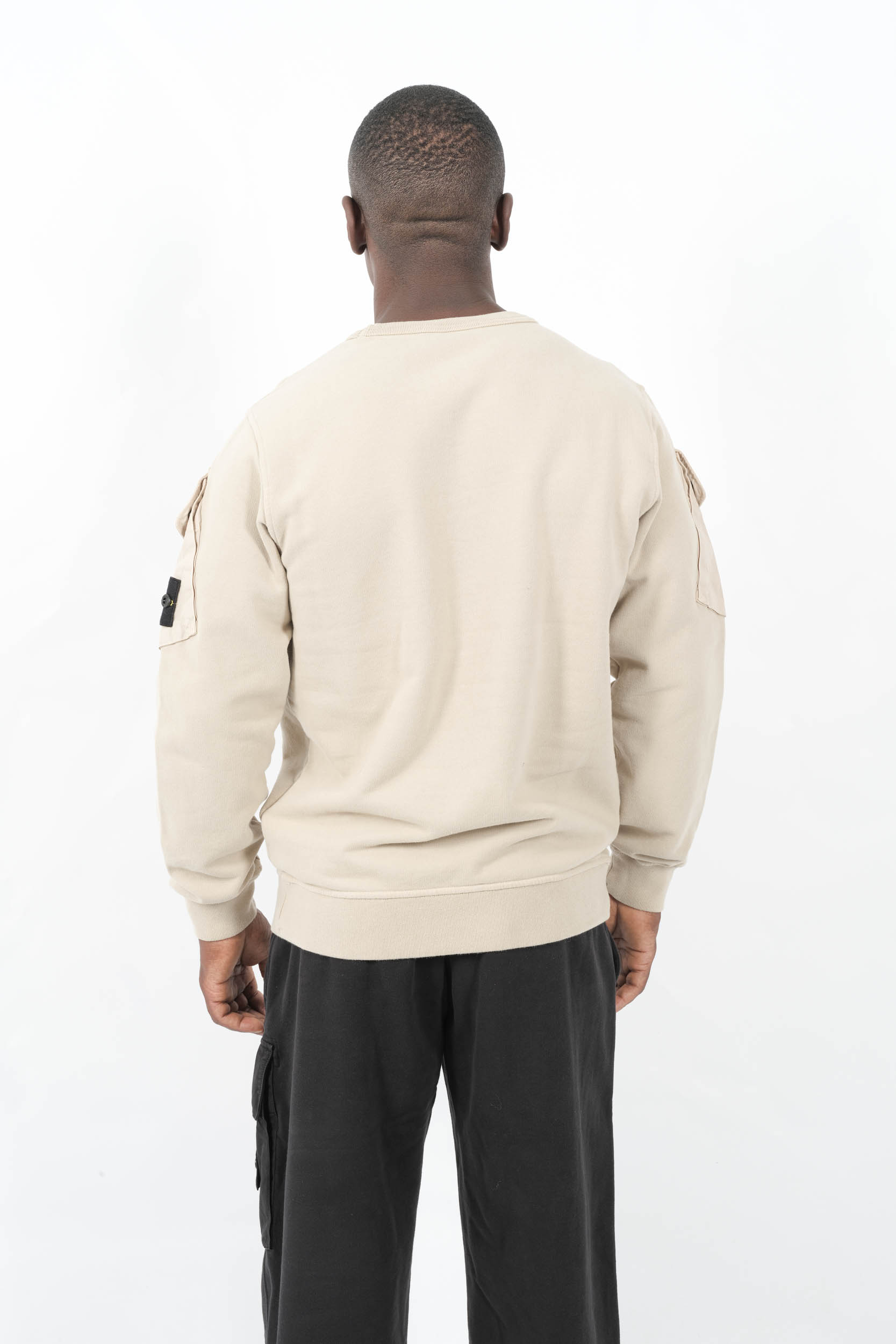 SWEAT STONE ISLAND BEIGE AVEC POCHES SUR LES MANCHES 6100008-V009A
