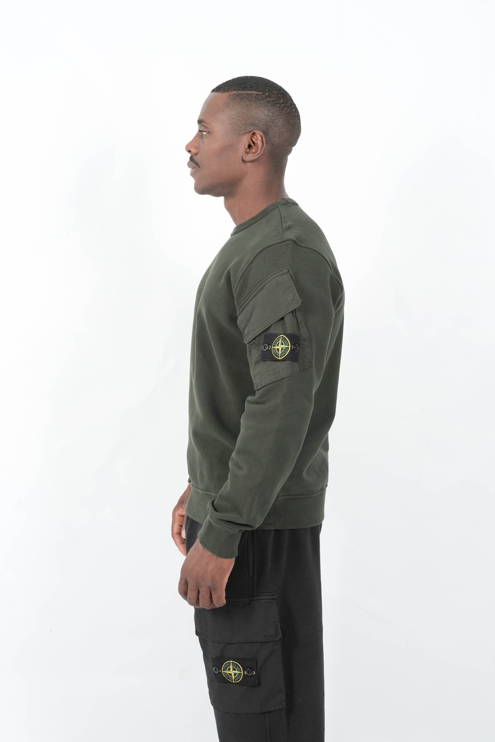  Image du produit SWEAT STONE ISLAND VERT AVEC POCHES SUR LES MANCHES 6100008-V009A - 4