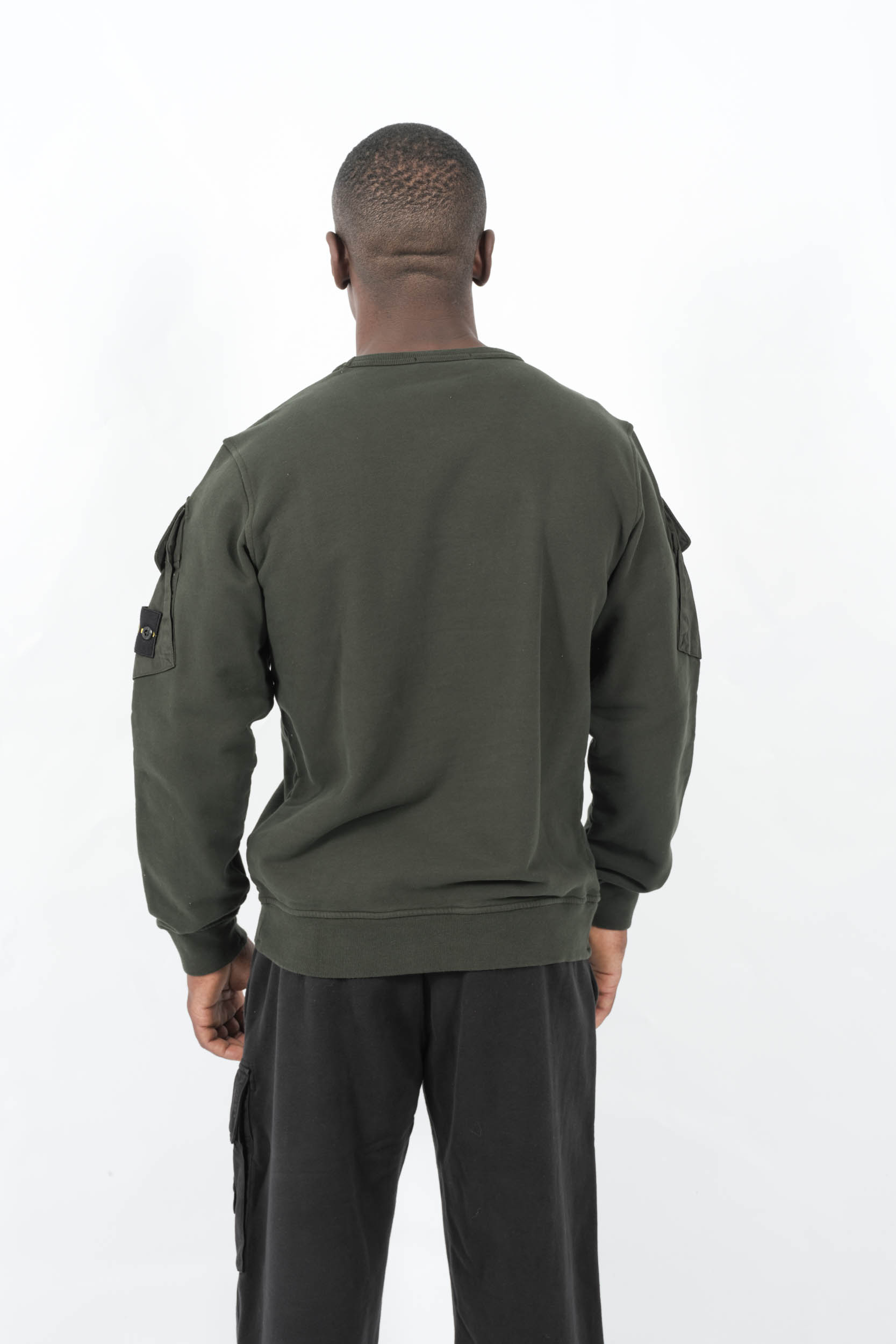  Image du produit SWEAT STONE ISLAND VERT AVEC POCHES SUR LES MANCHES 6100008-V009A - 6