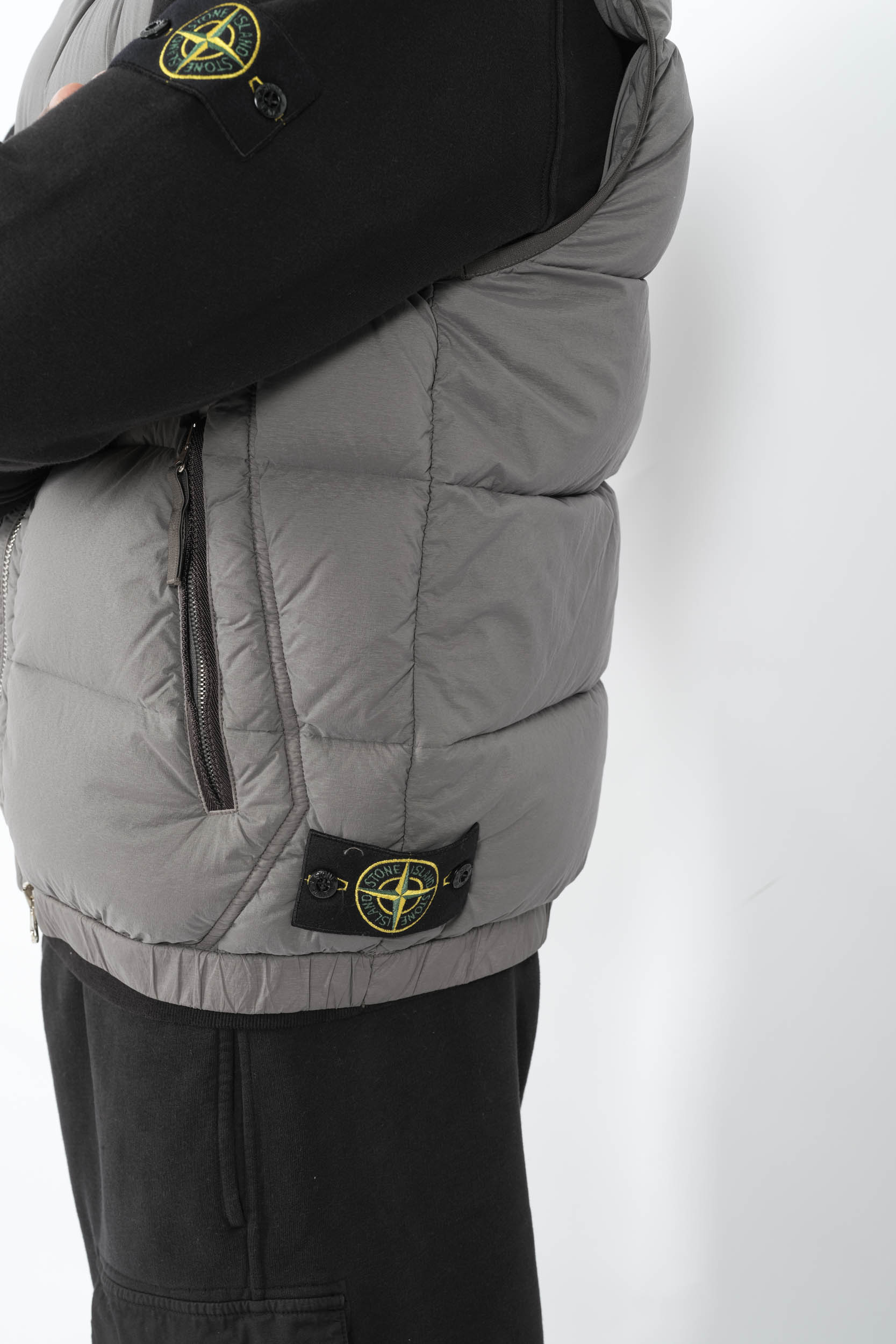  Image du produit DOUDOUNE SANS MANCHE STONE ISLAND GRISE G100007-V006B - 3