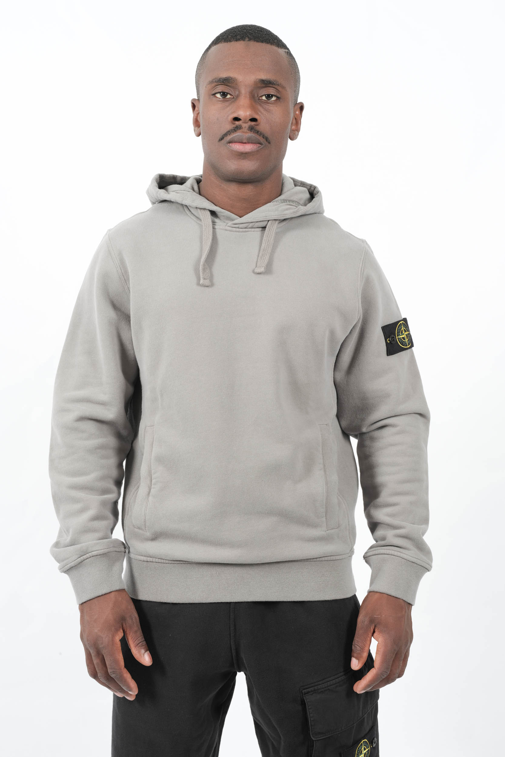  Image du produit SWEAT STONE ISLAND A CAPUCHE GRIS PERLE 6100029-V006B - 3