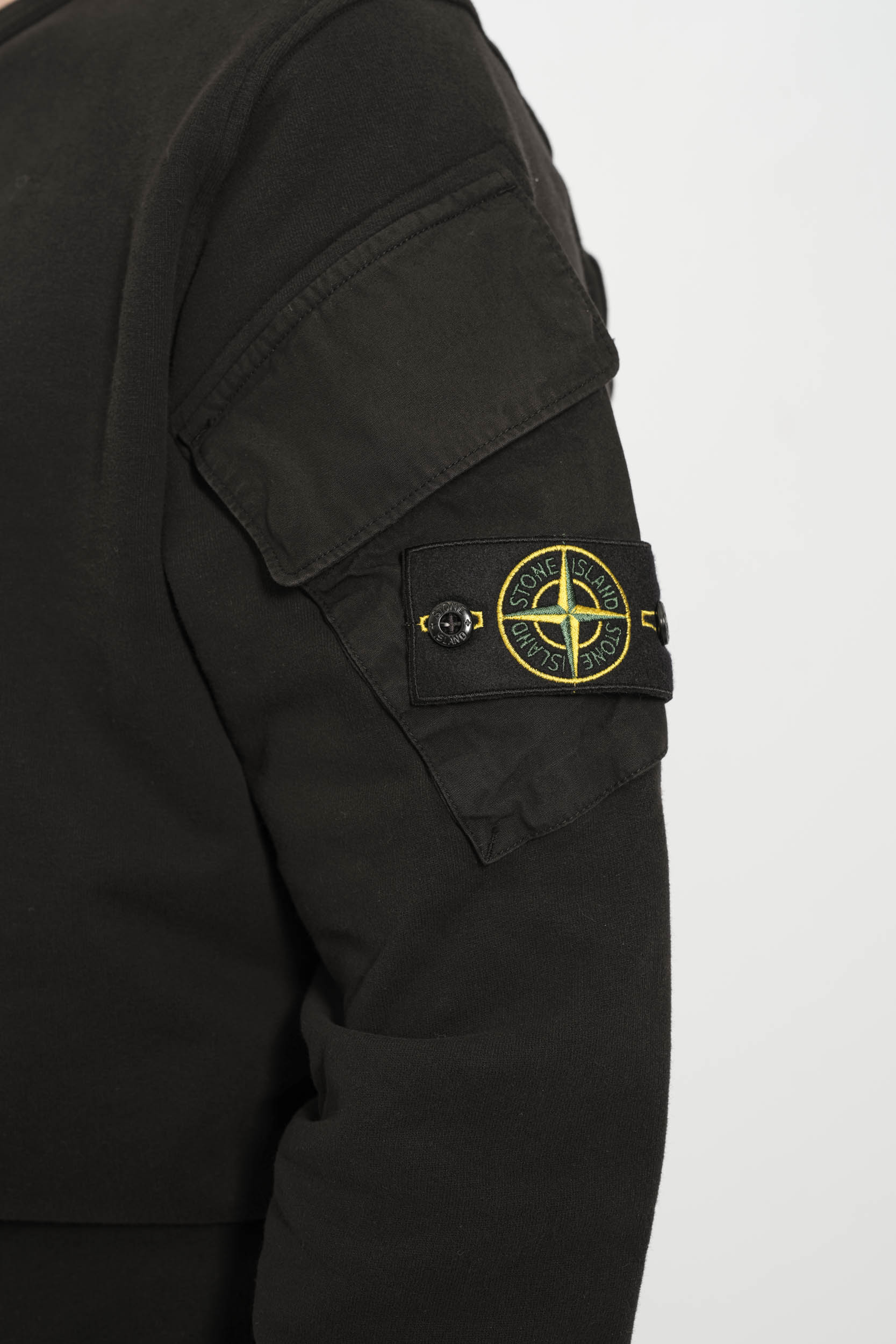 SWEAT STONE ISLAND COL ROND POCHE NOIR 6100008-V0029