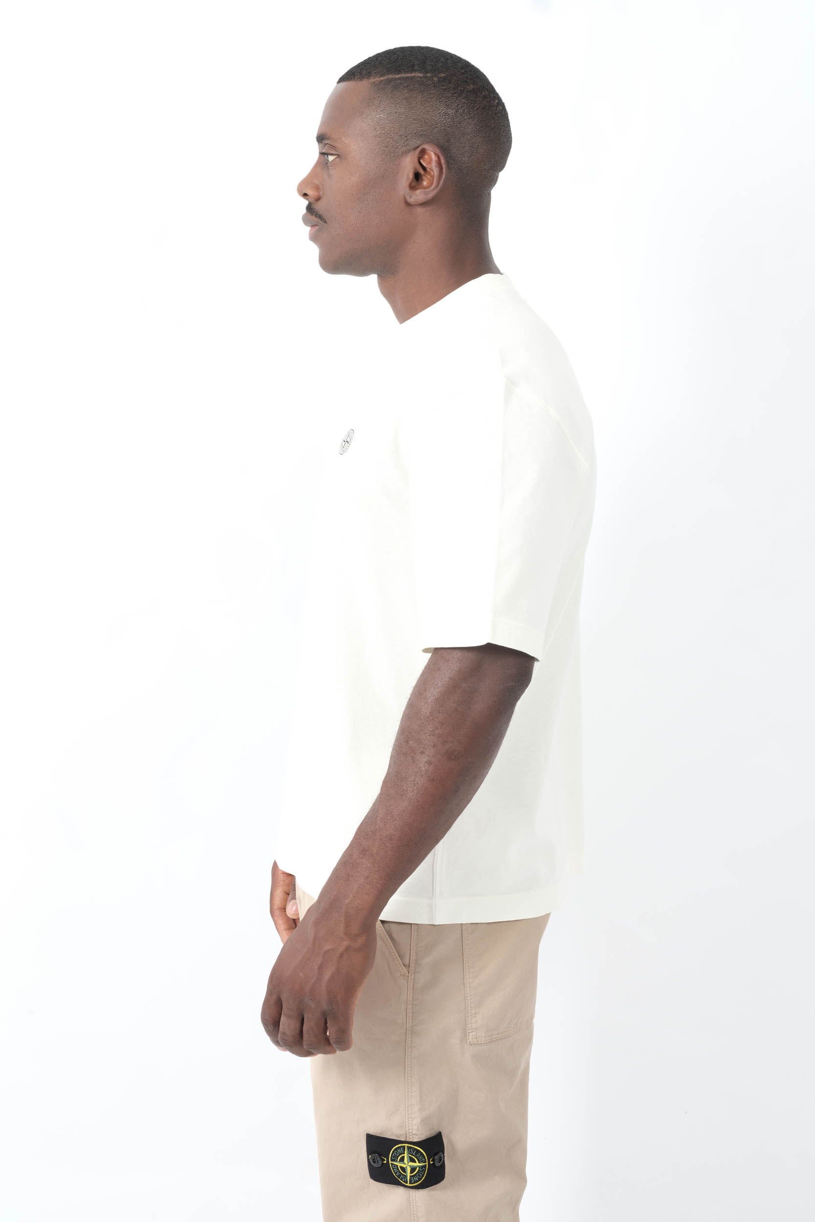 TEE-SHIRT STONE ISLAND OVERSIZE CREME 2100025-V0093