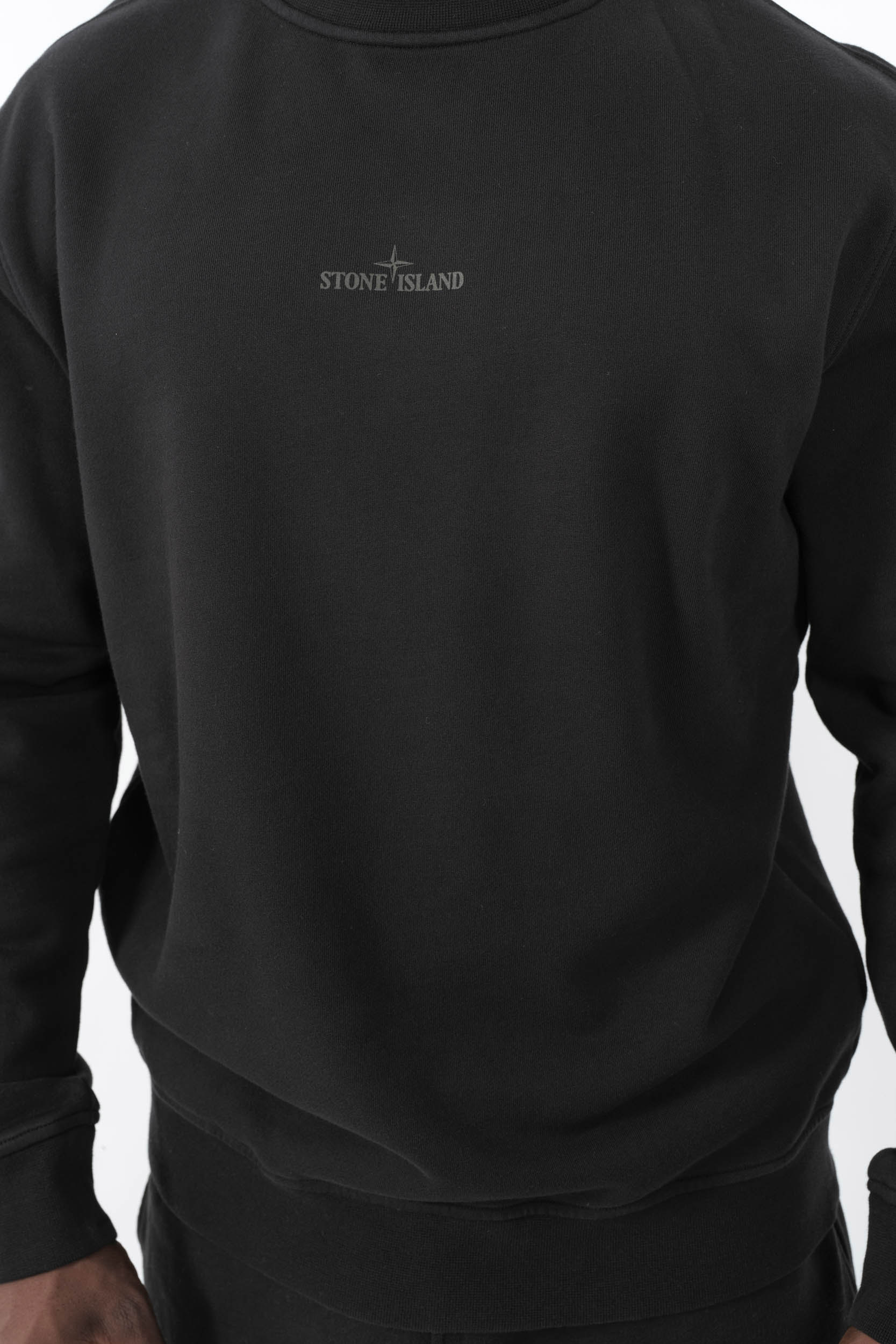  Image du produit SWEAT STONE ISLAND OVERSIZE NOIR AVEC IMPRIME DANS LE DOS 6100018-V0029 - 2