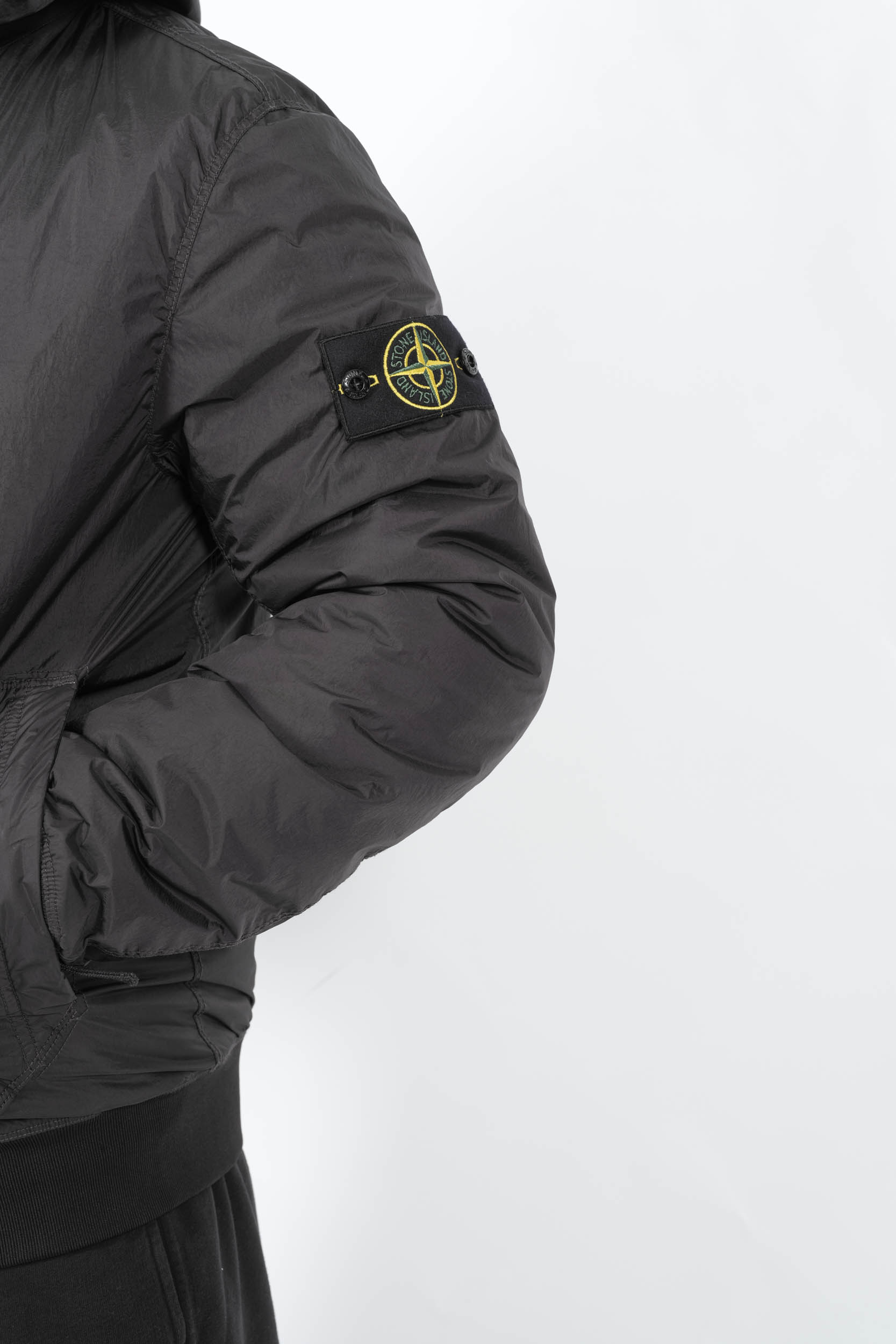  Image du produit BLOUSON A CAPUCHE STONE ISLAND NOIR 4100013-V0029 - 3