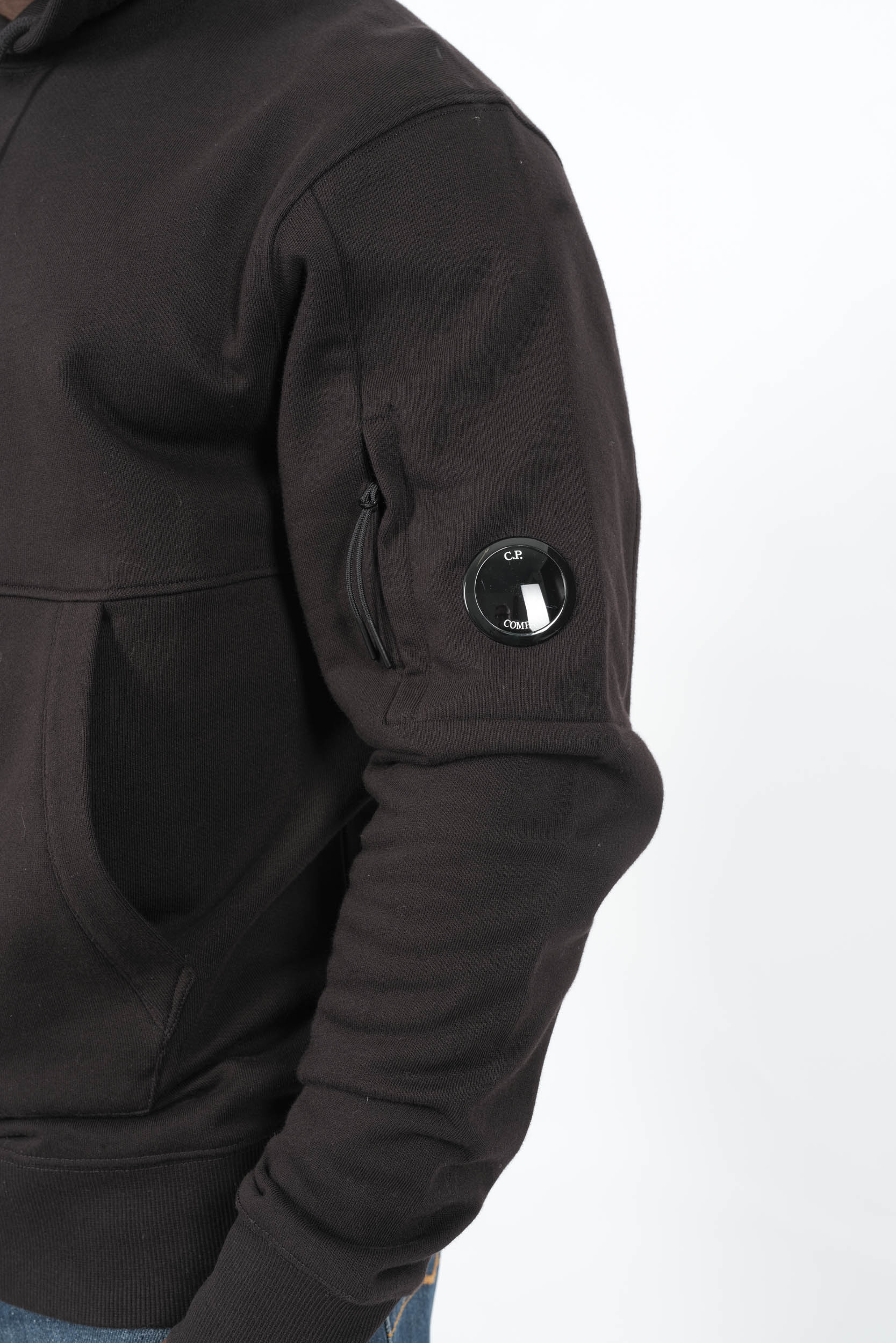 SWEAT A CAPUCHE CP COMPANY NOIR S714A-999