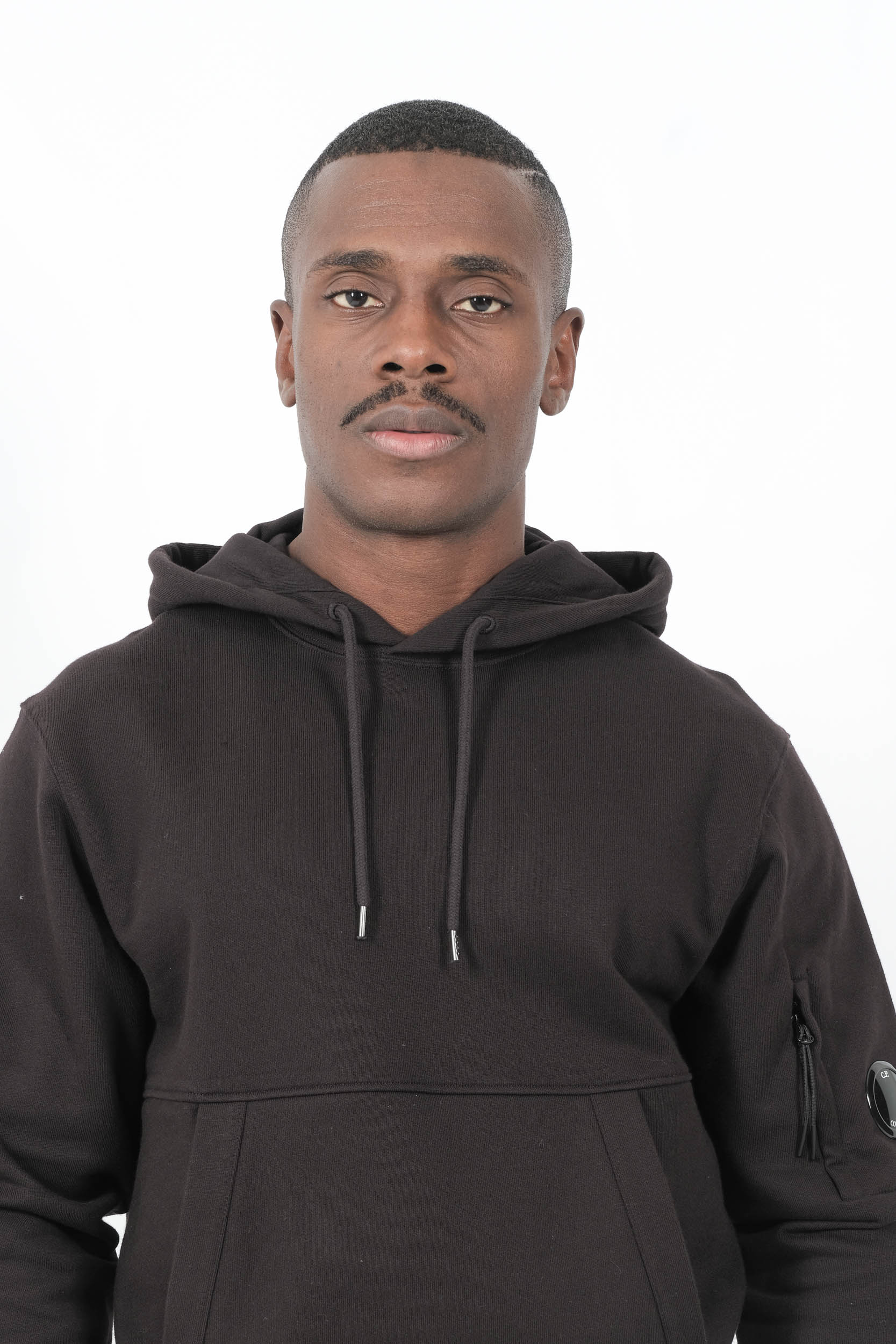 SWEAT A CAPUCHE CP COMPANY NOIR S714A-999