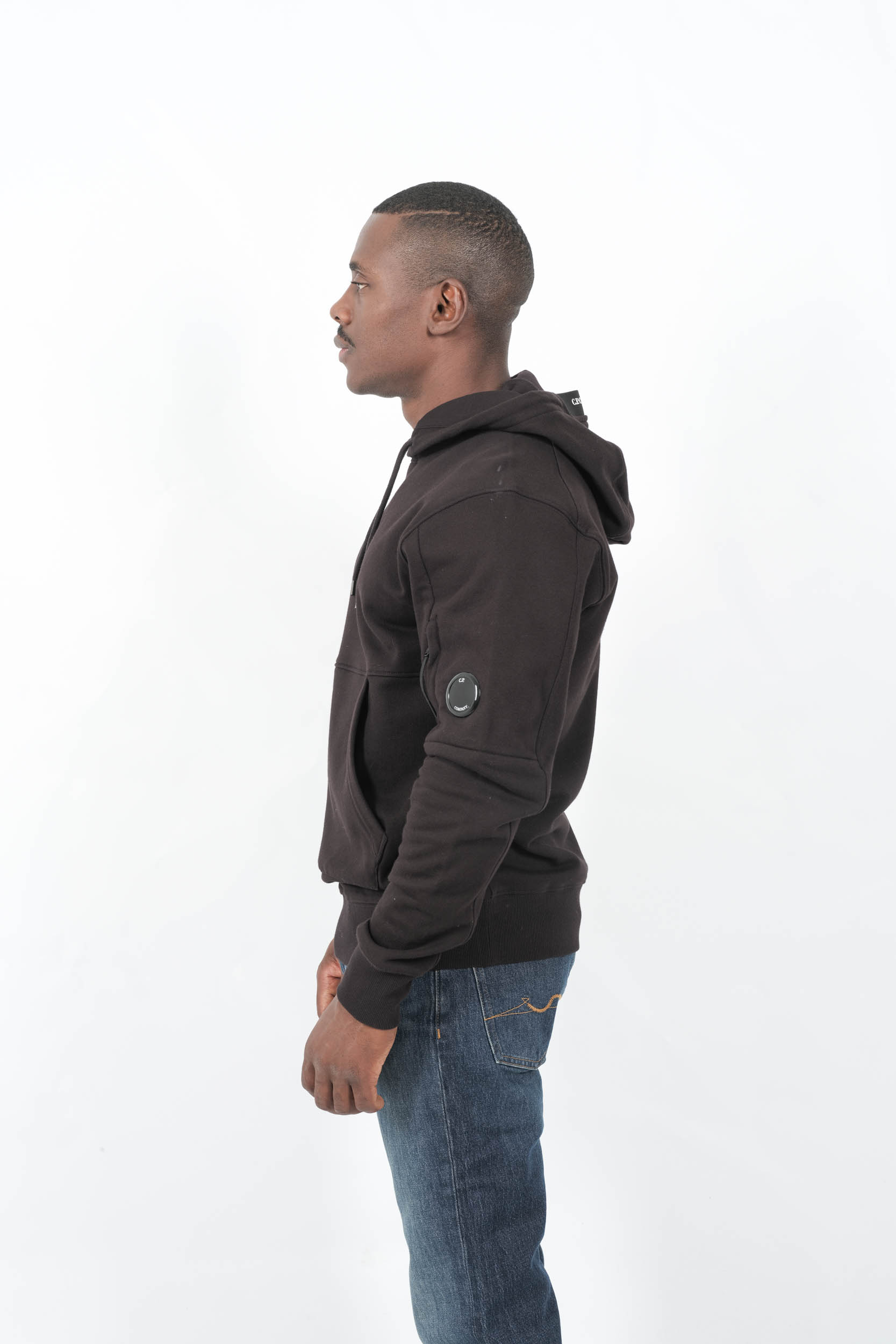 SWEAT A CAPUCHE CP COMPANY NOIR S714A-999