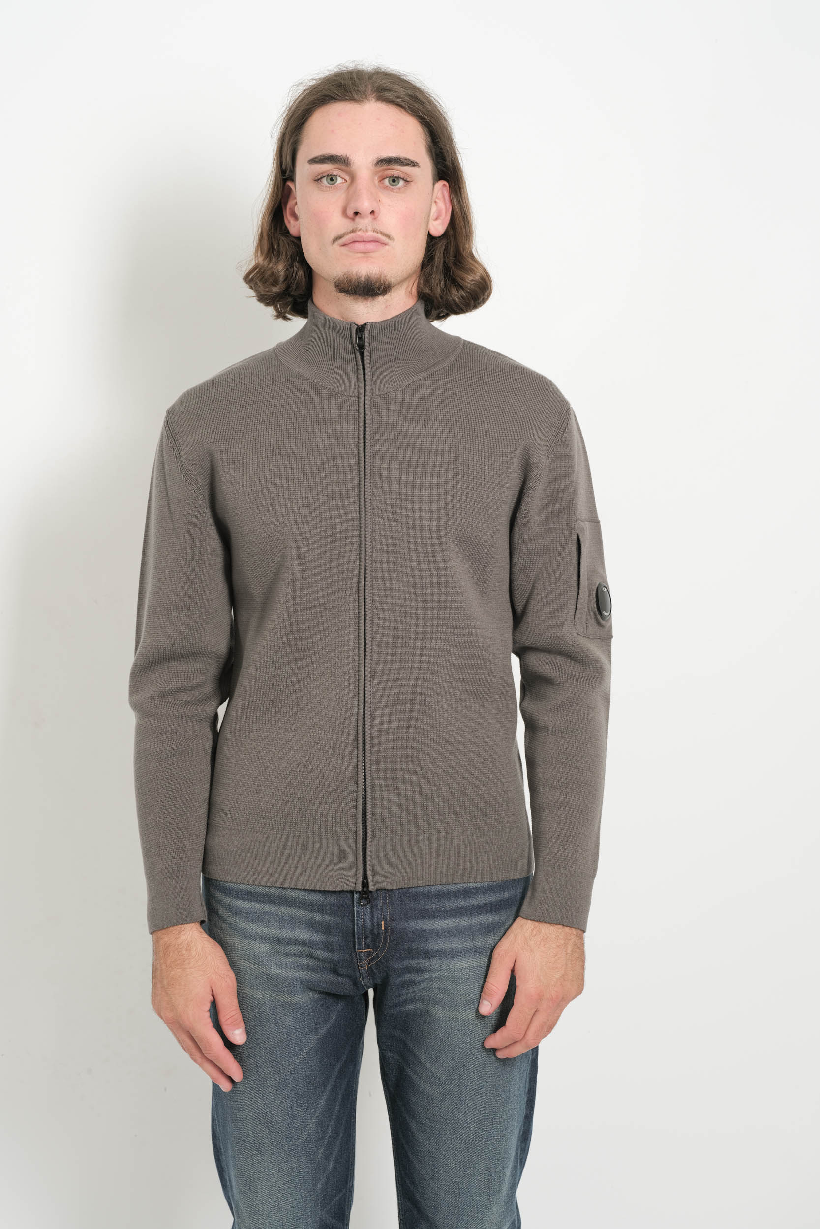 PULL ZIPE CP COMPANY GRIS N202A-921