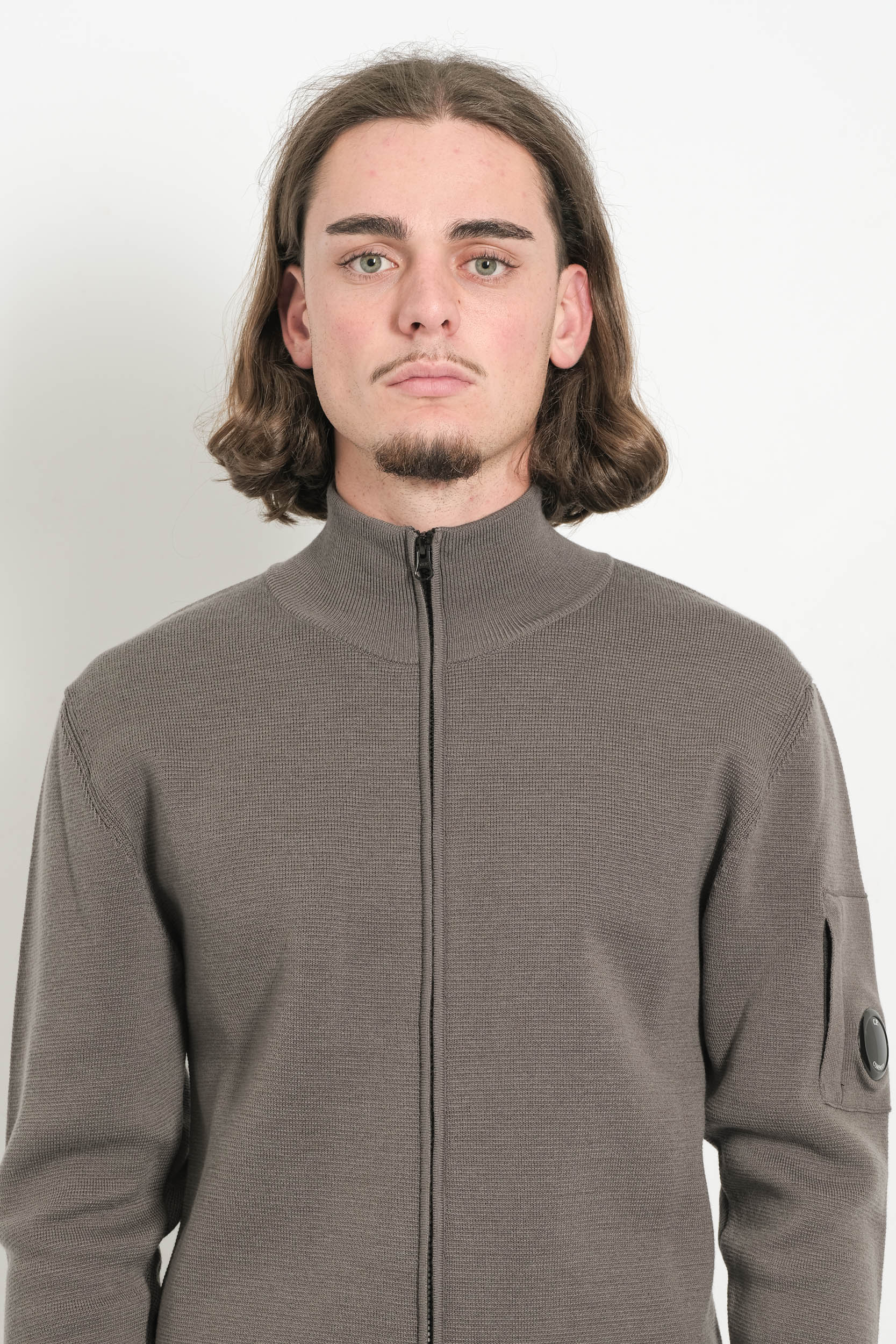 PULL ZIPE CP COMPANY GRIS N202A-921