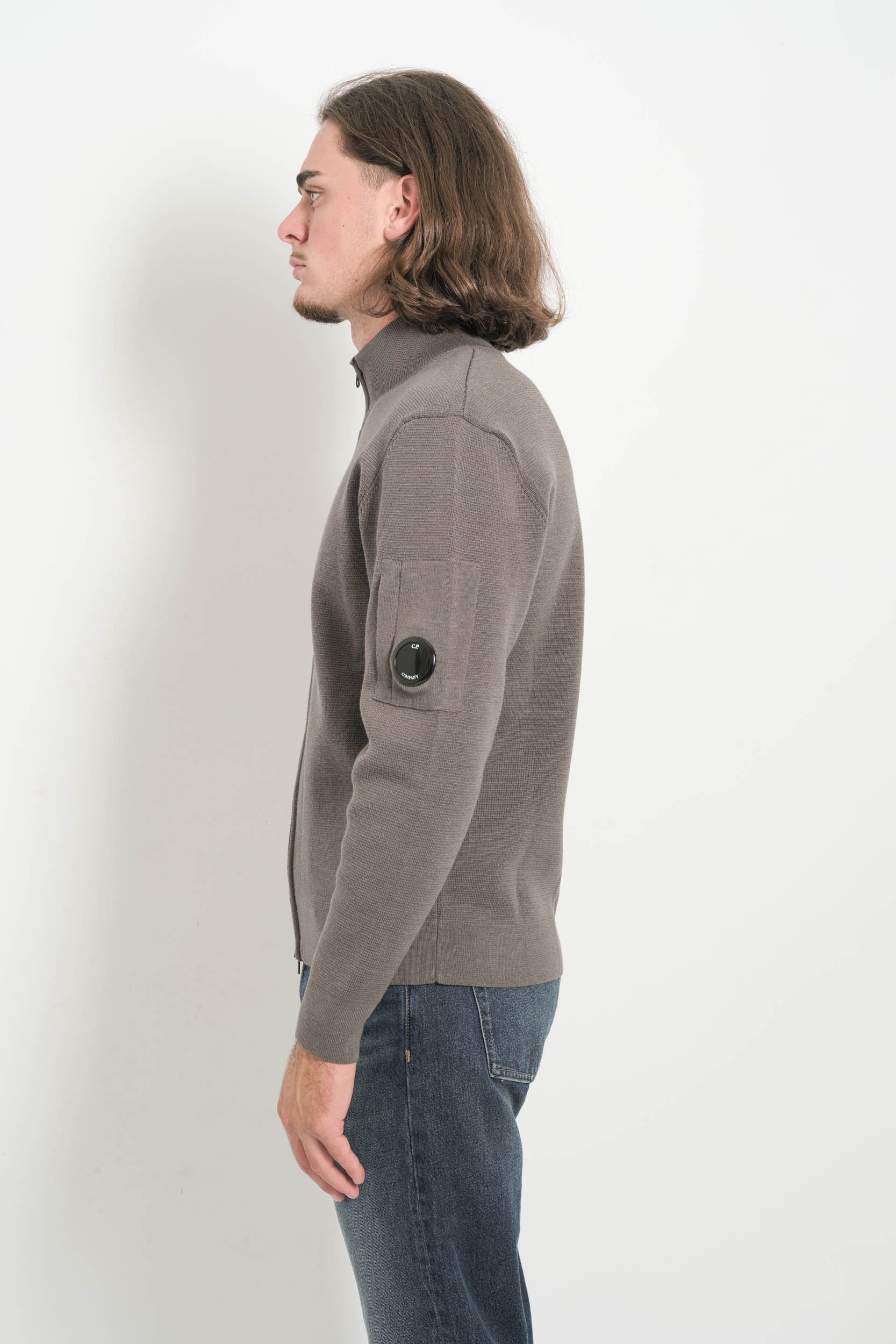 PULL ZIPE CP COMPANY GRIS N202A-921