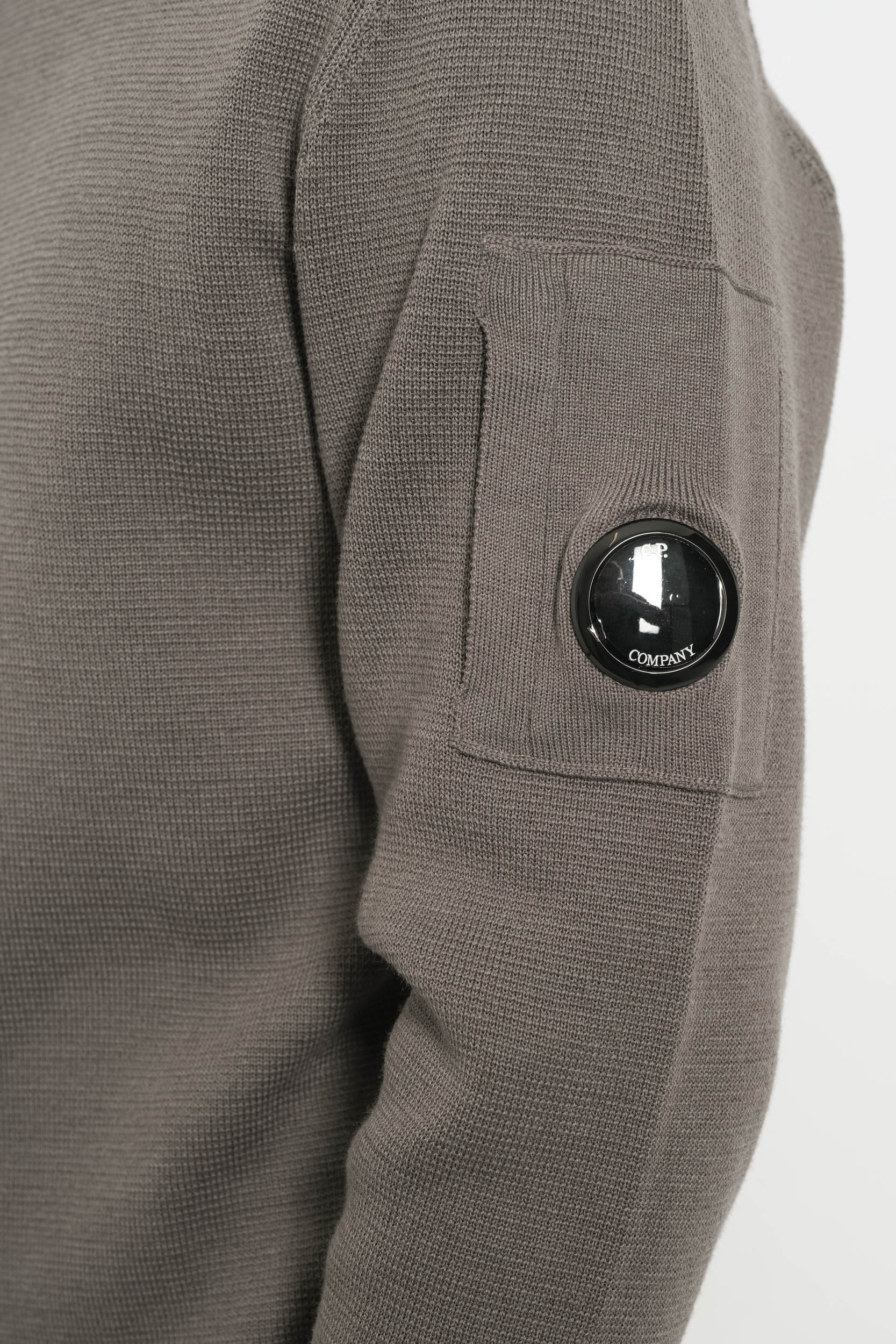  Image du produit PULL CP COMPANY COL ROND GRIS N200A-921 - 3