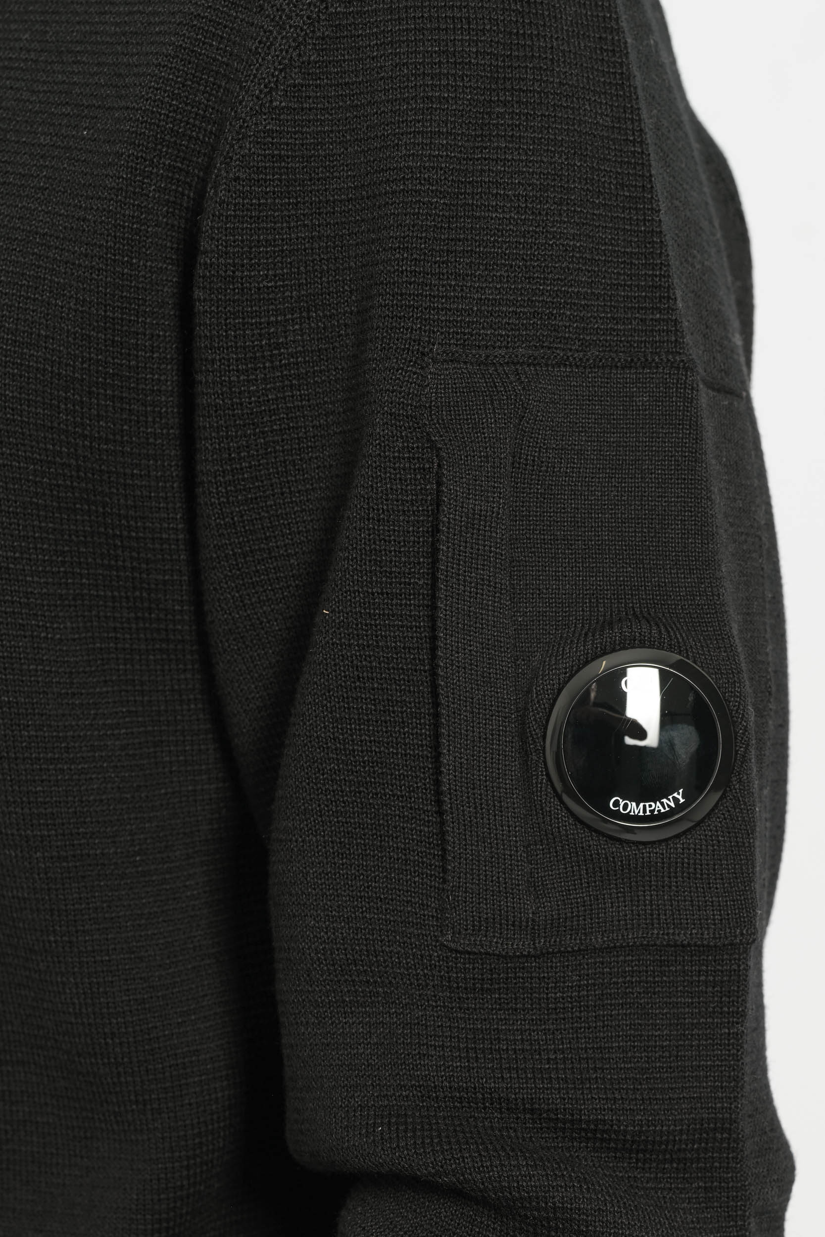  Image du produit PULL CP COMPANY COL ROND NOIR N200A-999 - 3