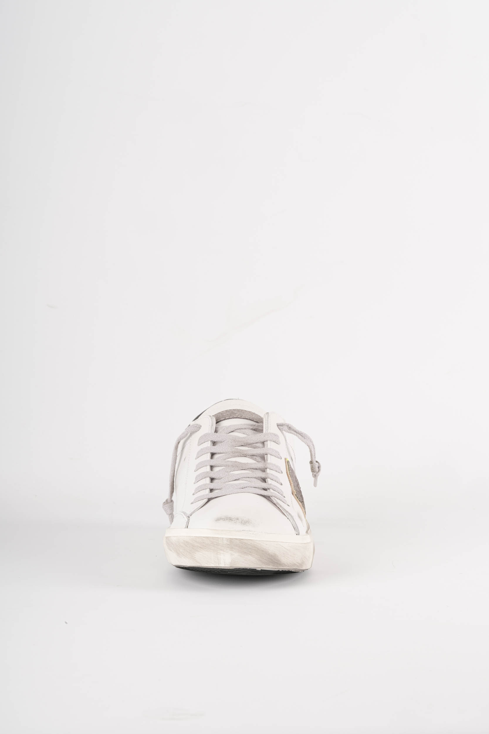 PHILIPPE MODEL PARIS BASKET BASSE NOIR ET BLANC LISERET JAUNE FLUO PRLU-VV09