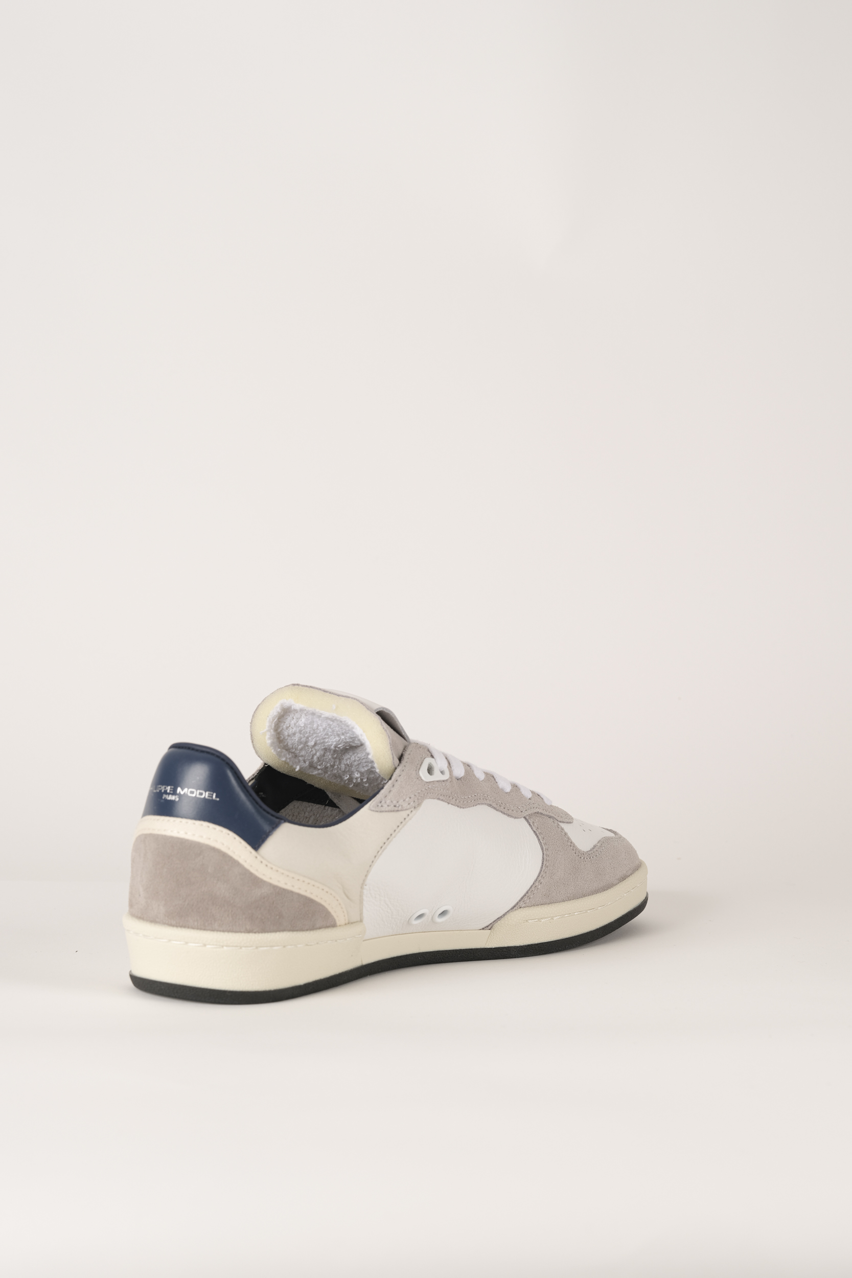 BASKETS PHILIPPE MODEL VEAU DAIM BLANC BLEU PGLU-VD02