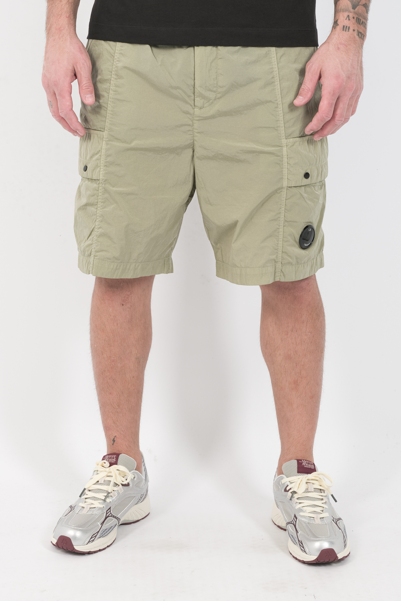 SHORT CP COMPANY EN NYLON METAL VERT AMANDE E031A-610