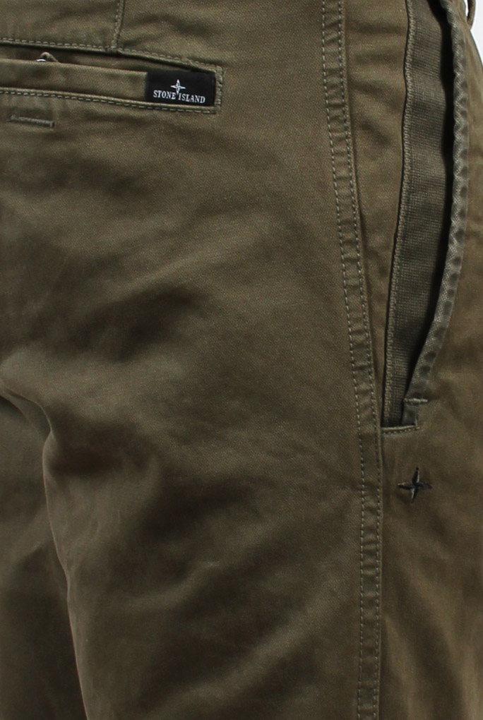 CHINO STONE ISLAND KAKI 6515302LN-V0154