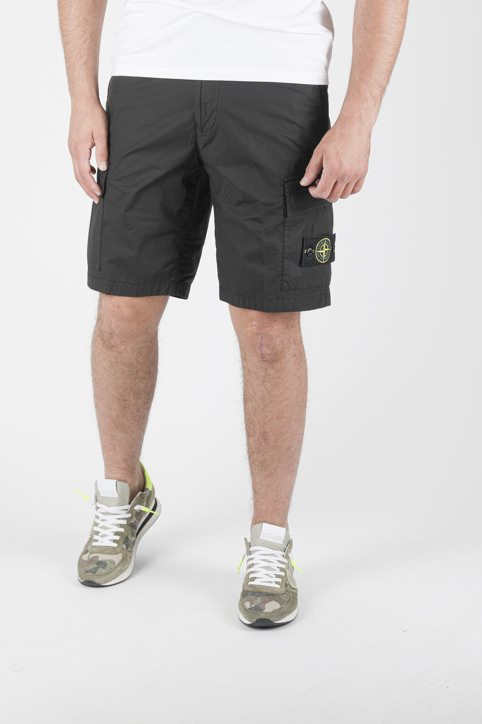 Short stone island noir deals