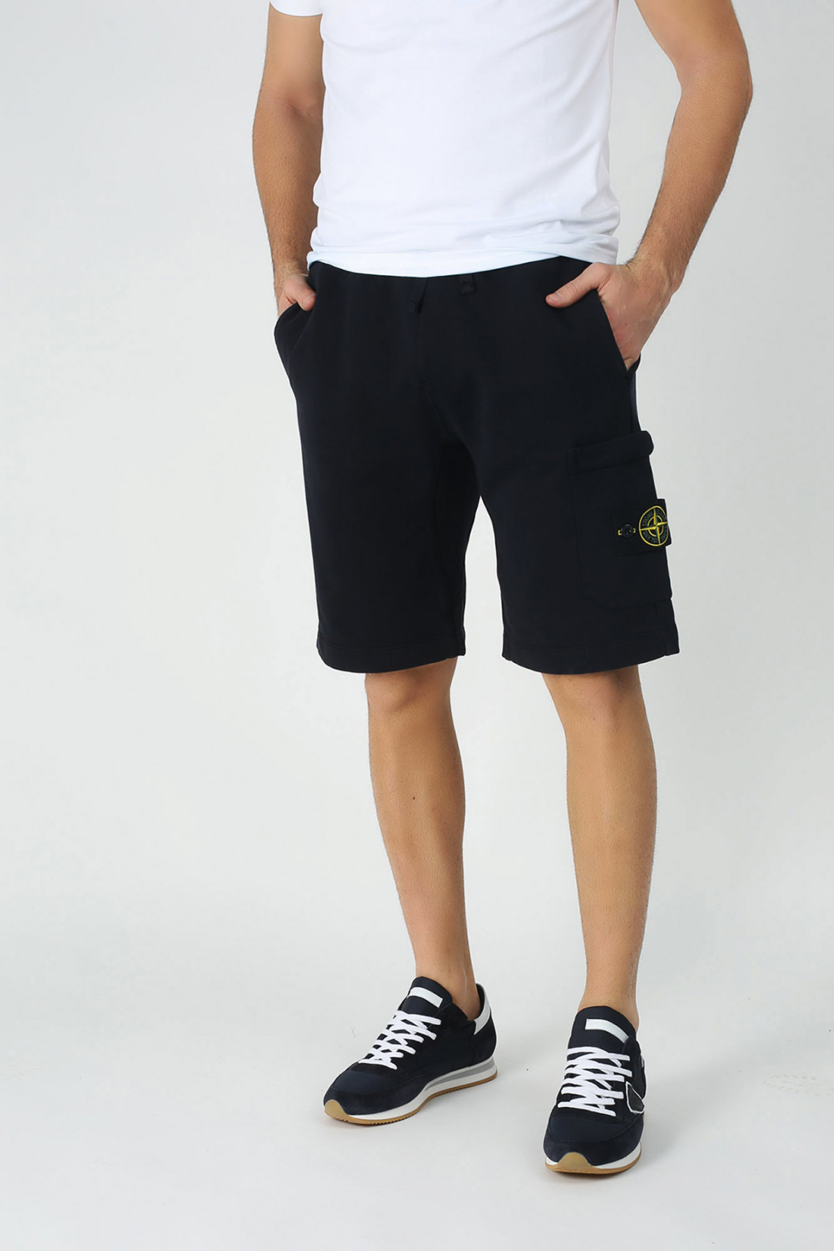 Short stone island noir deals