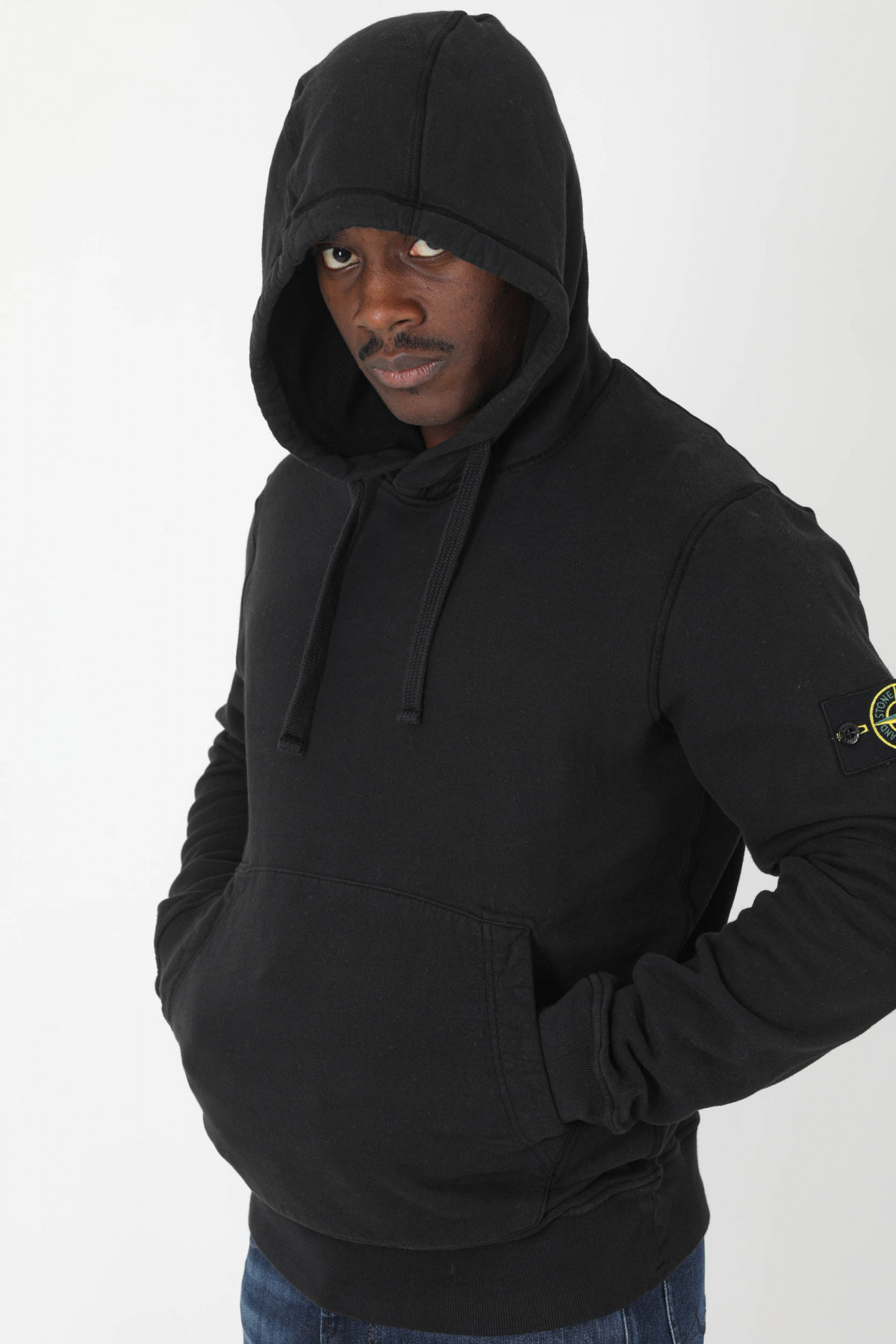 SWEAT A CAPUCHE STONE ISLAND NOIR 771564120 V0029