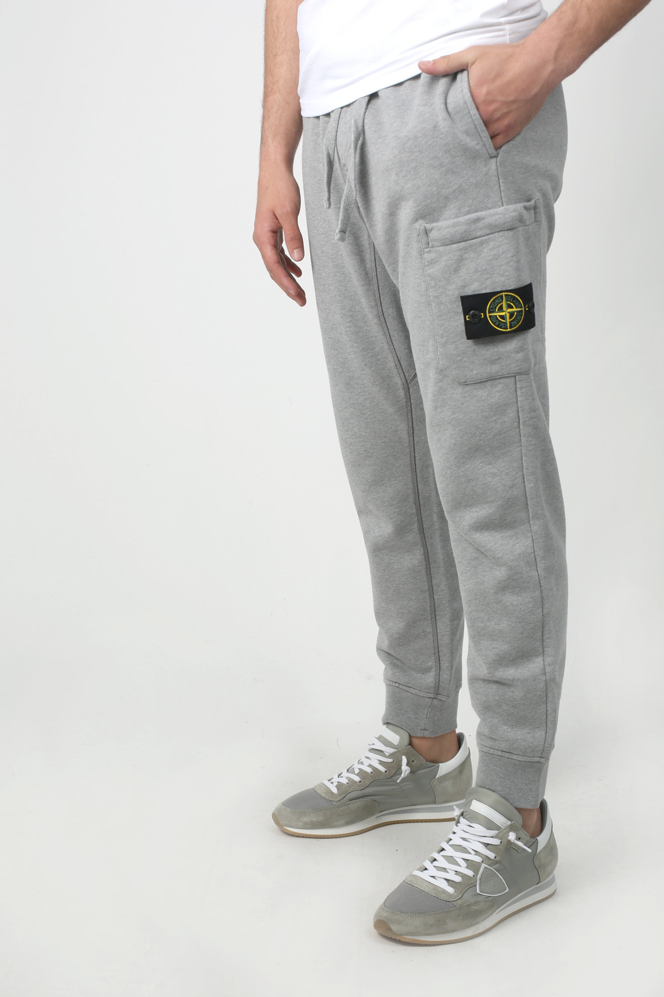 PANTALON DE JOGGING STONE ISLAND GRIS 701560351-V1064