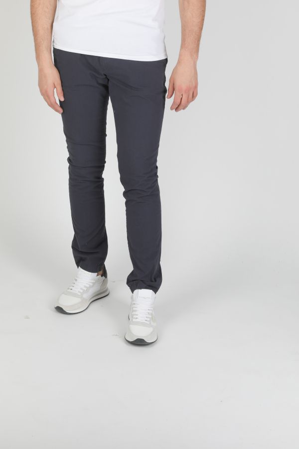 Produit PANTALON SEVEN FOR ALL MANKIND MARINE JSU5V790NY