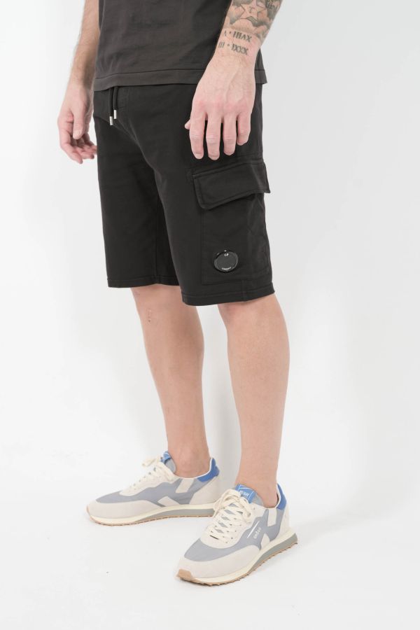 Produit SHORT C.P COMPANY EN COTON NOIR B069A-999