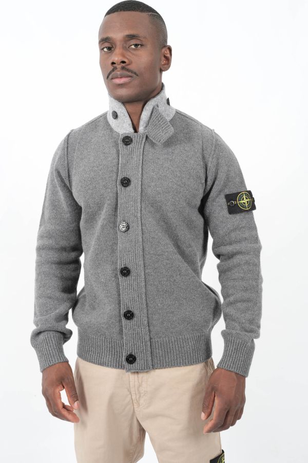 Produit GILET STONE ISLAND AVEC BOUTONS GRIS 5100047-V0M6BB