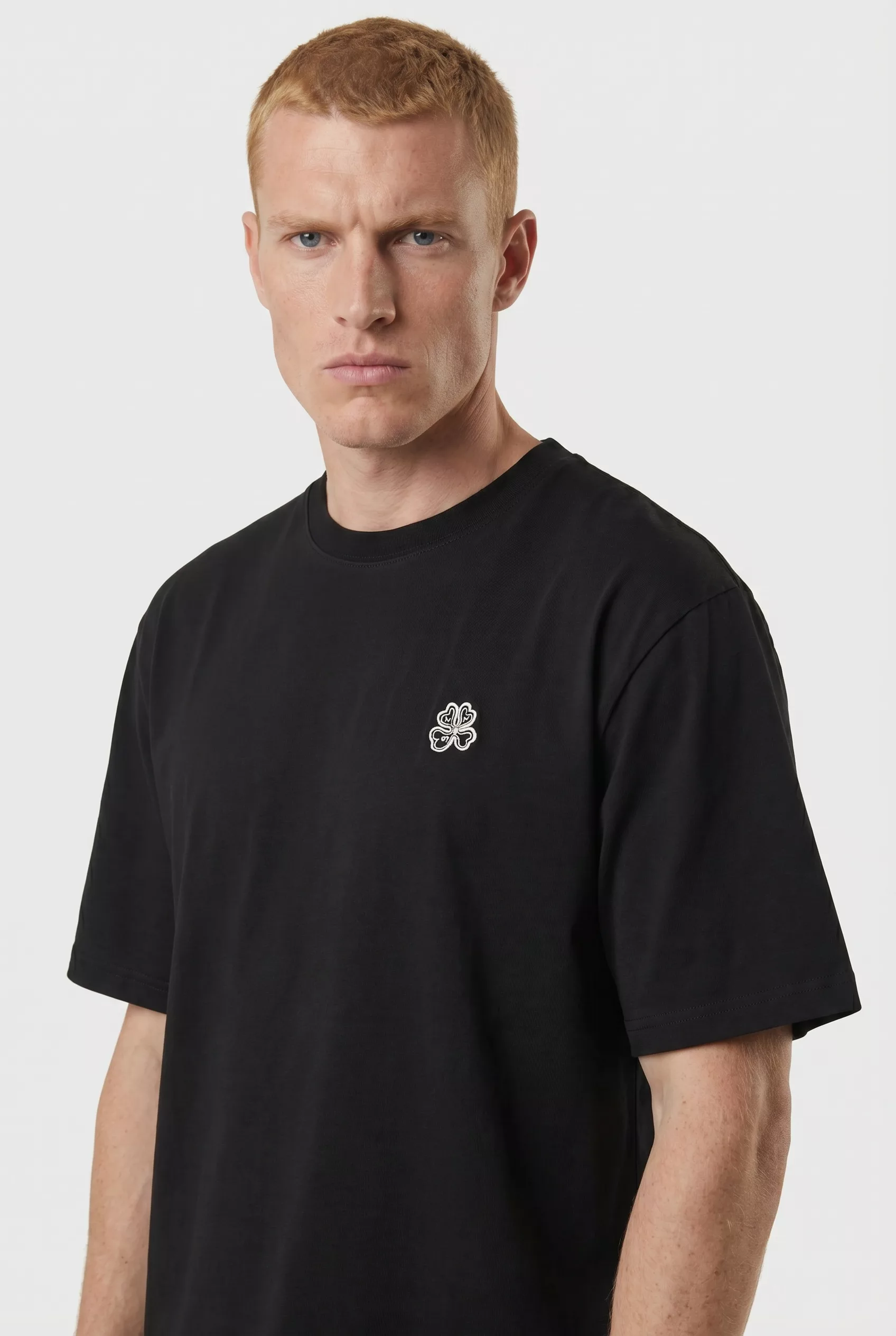 T-SHIRT NOIR A TREFLE NN.07 JETT-999