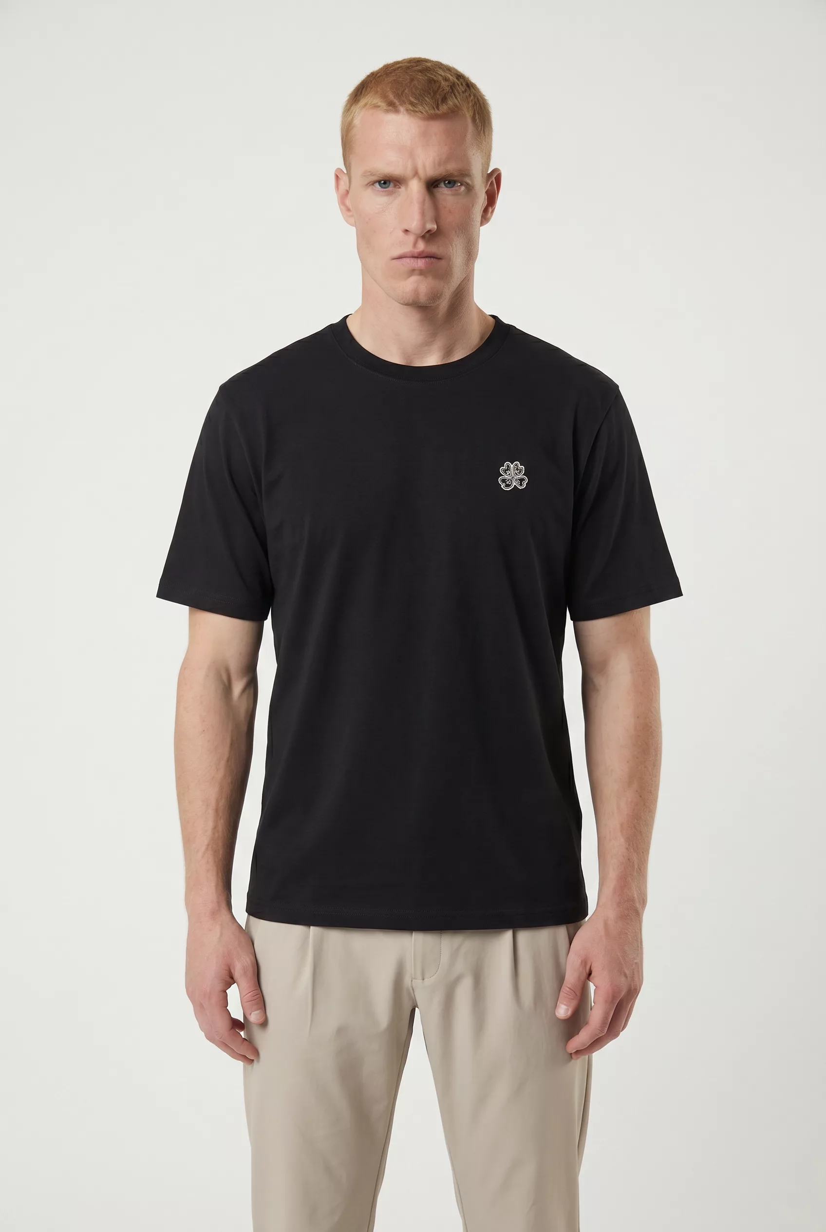 T-SHIRT NOIR A TREFLE NN.07 JETT-999