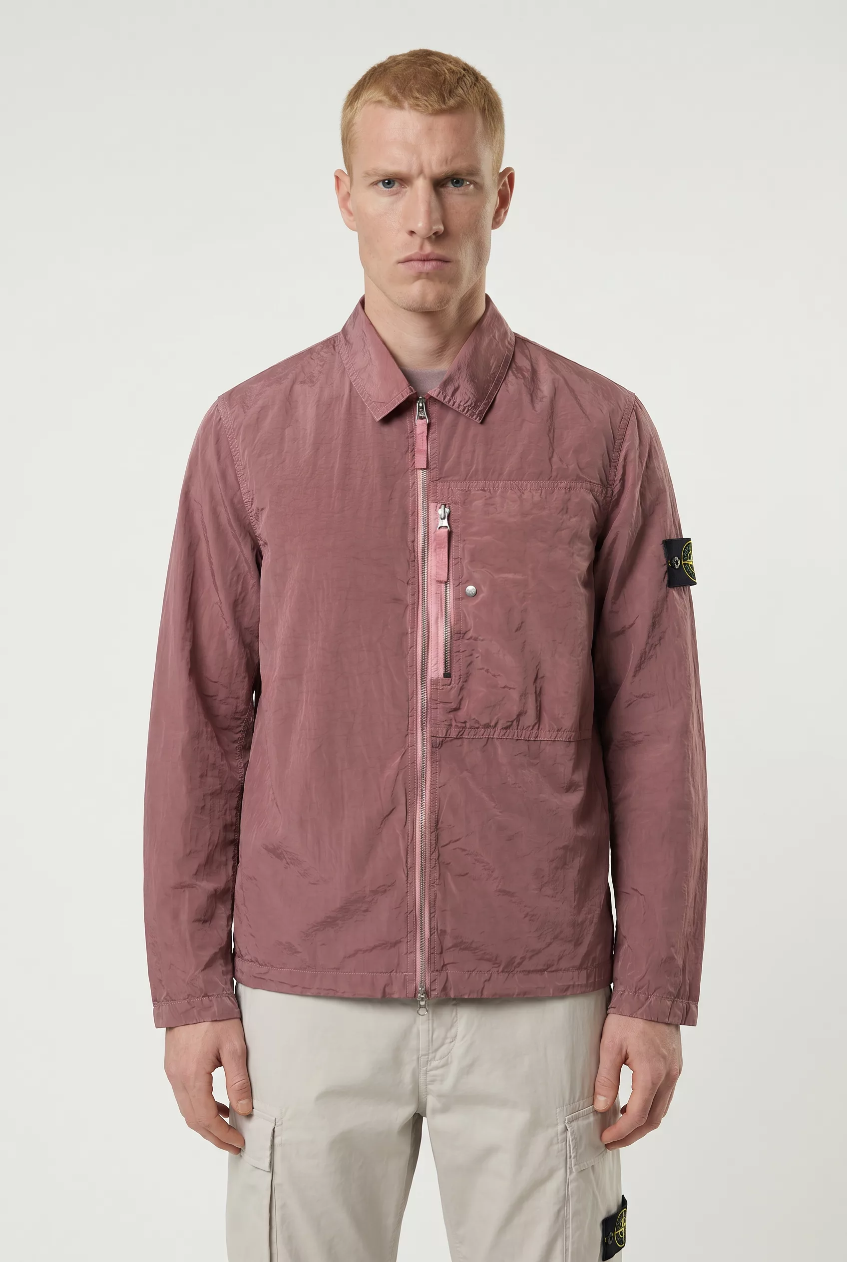 SURCHEMISE STONE ISLAND EN NYLON METAL VIEUX ROSE 1200038-V008G
