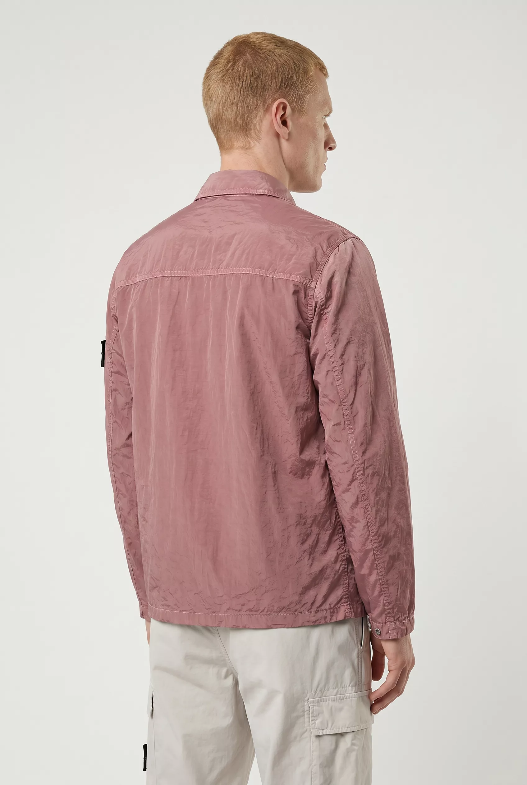 SURCHEMISE STONE ISLAND EN NYLON METAL VIEUX ROSE 1200038-V008G